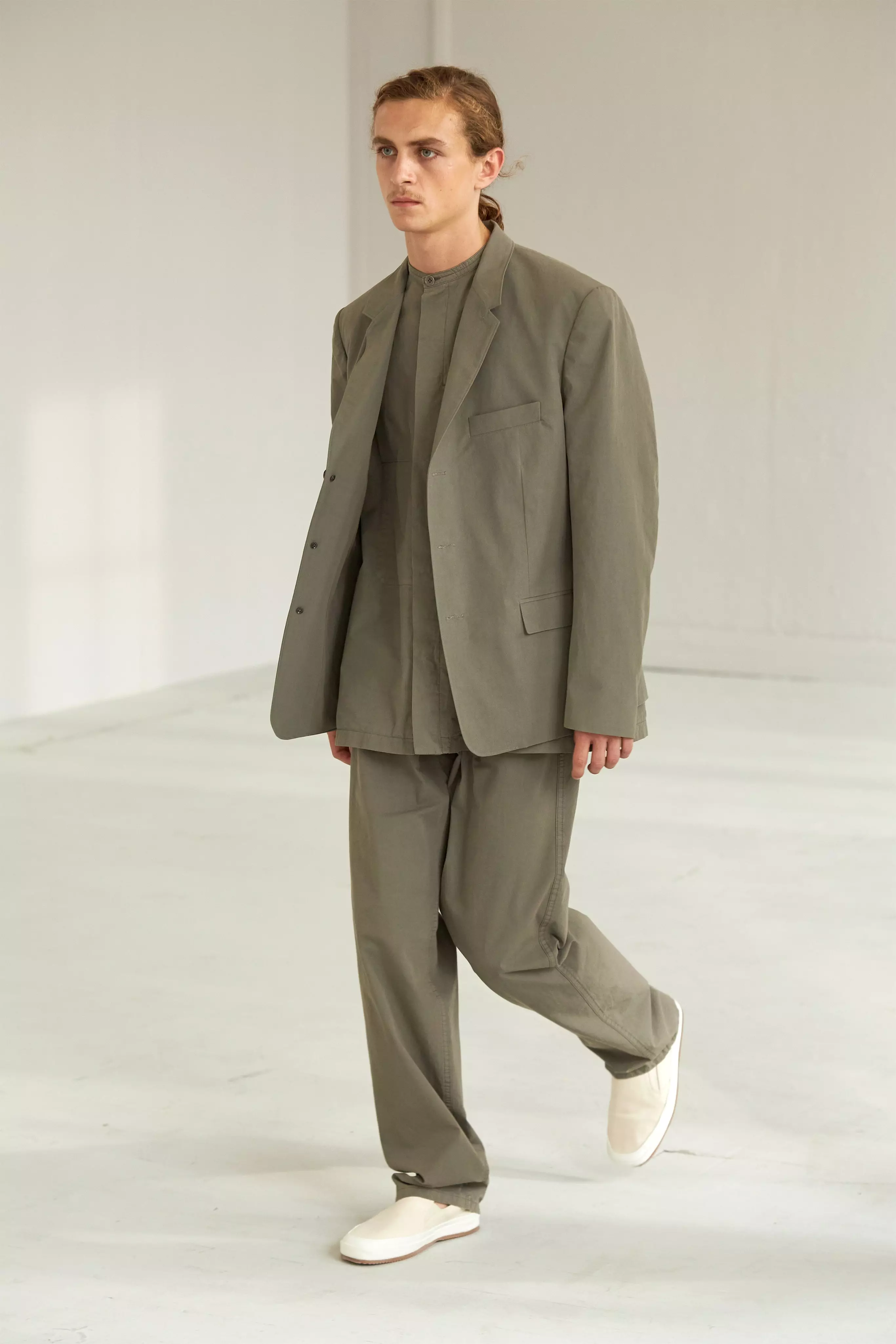 Lemaire Menswear Prentan/Ete 2021 Paris 54809_1