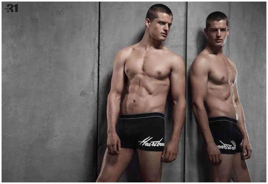 It hjoeddeistige gesicht fan Dsquared2's maitiid-simmer 2015-kampanje, model Silvester Ruck folget in cheeky Dorian-shoot op mei in nije útstapke foar Kanadeeske retailer Simons. Silvester ferbynt mei Simons foar in studio-shoot om har lêste oanbiedingen foar ûnderklean en loungewear te markearjen. Wylst ferskate ûnderkleanstilen in nautysk tema biede, hâldt loungewear in ynspannings koel yn griis.