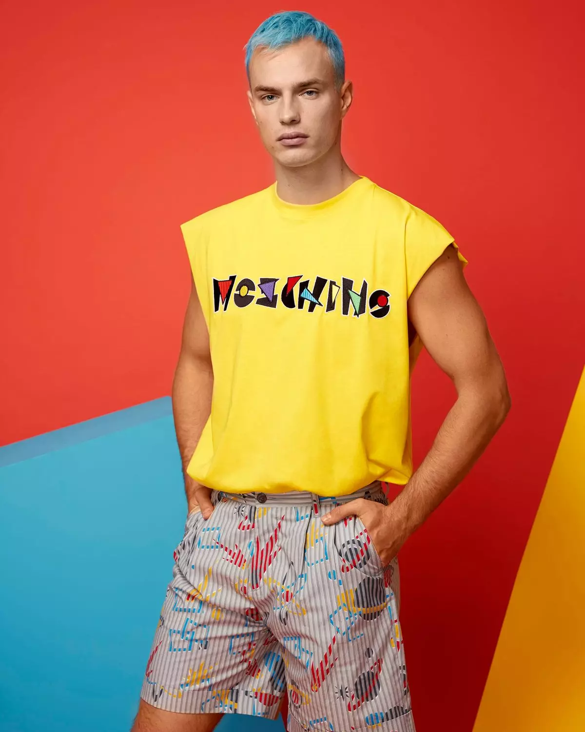 Мужская одежда Moschino Весна / Лето 2021 54915_1