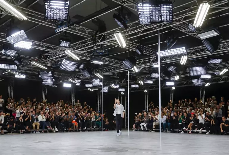 LANVIN ՏՂԱՄԱՐԴԱԿԱՆ ՀԱԳՈՒՍՏ ԳԱՐՈՒՆ ԱՄԱՌ 2018 ՓԱՐԻԶ16