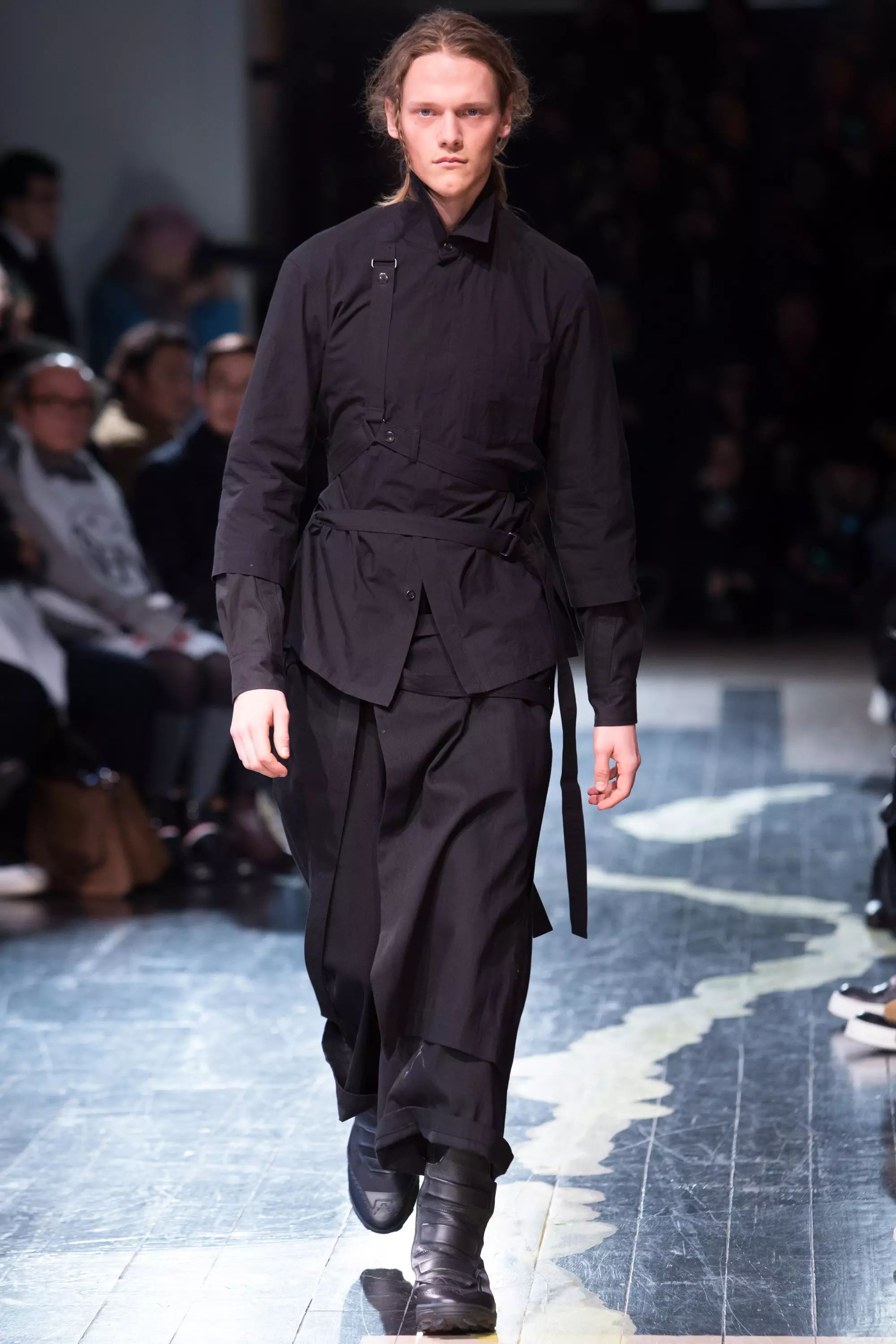 Yohji Yamamoto FW16 పారిస్ (22)