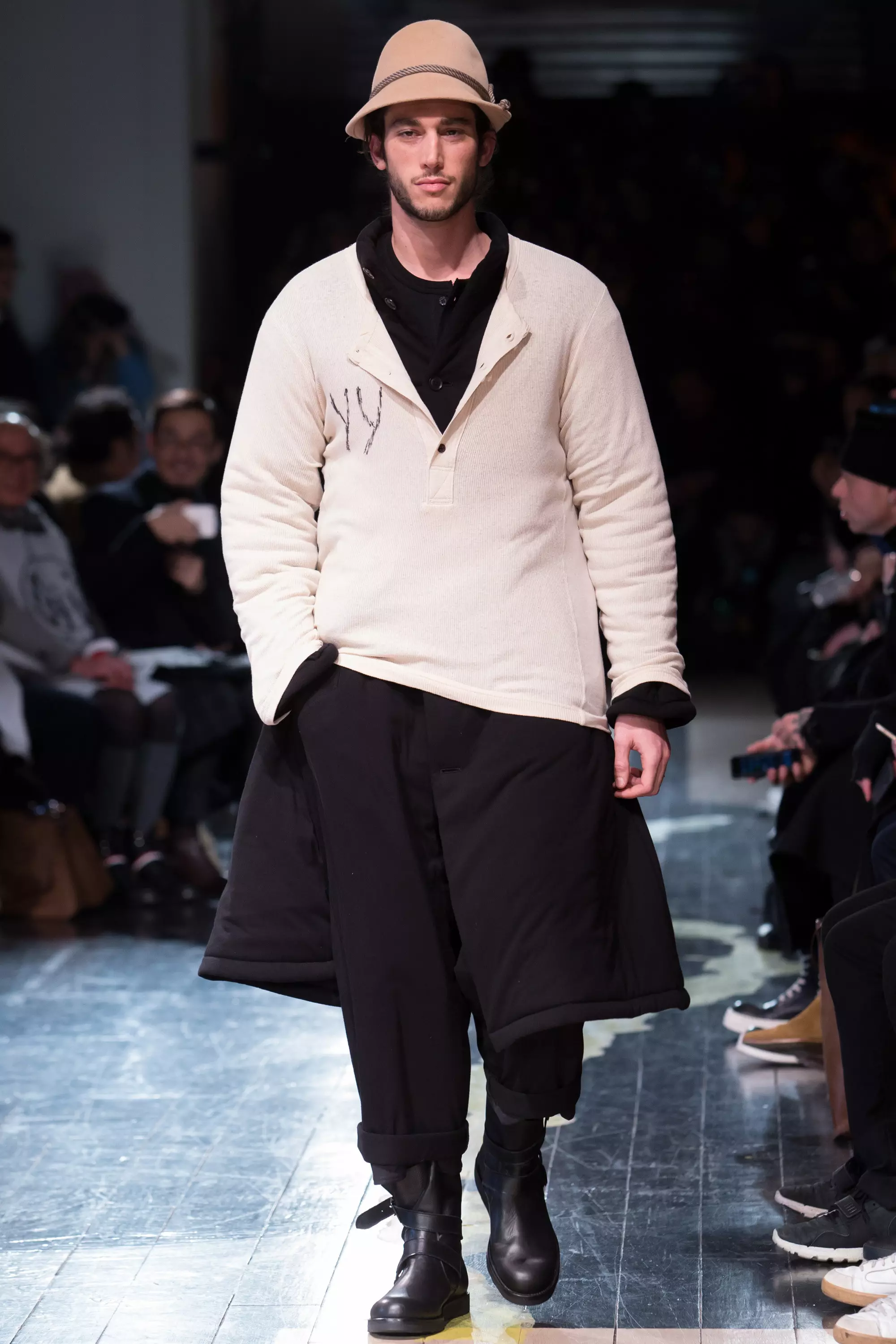 Yohji Yamamoto FW16 Paris (37)