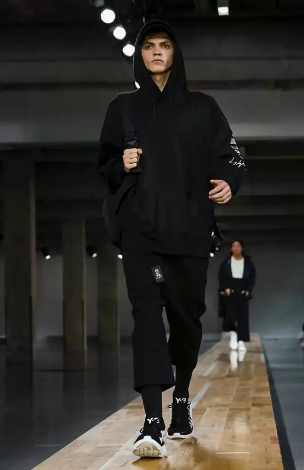 Y-3 MENSWEAR פרילינג זומער 2018 פּאַריז18