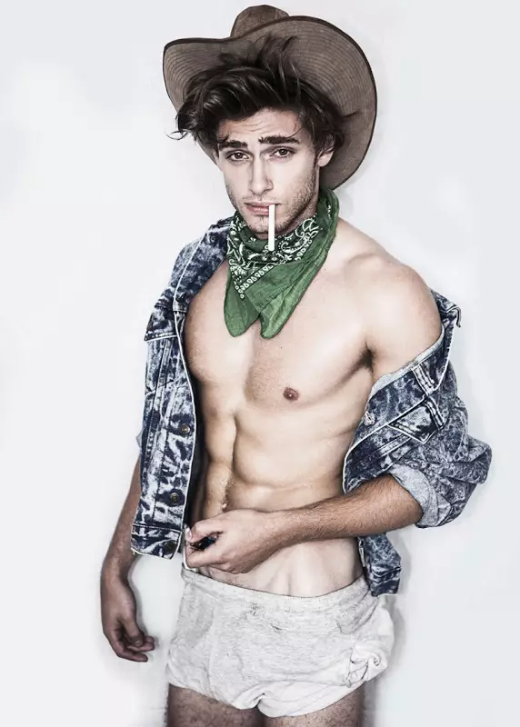 Modelau Daniel Bederov @ Efrog Newydd