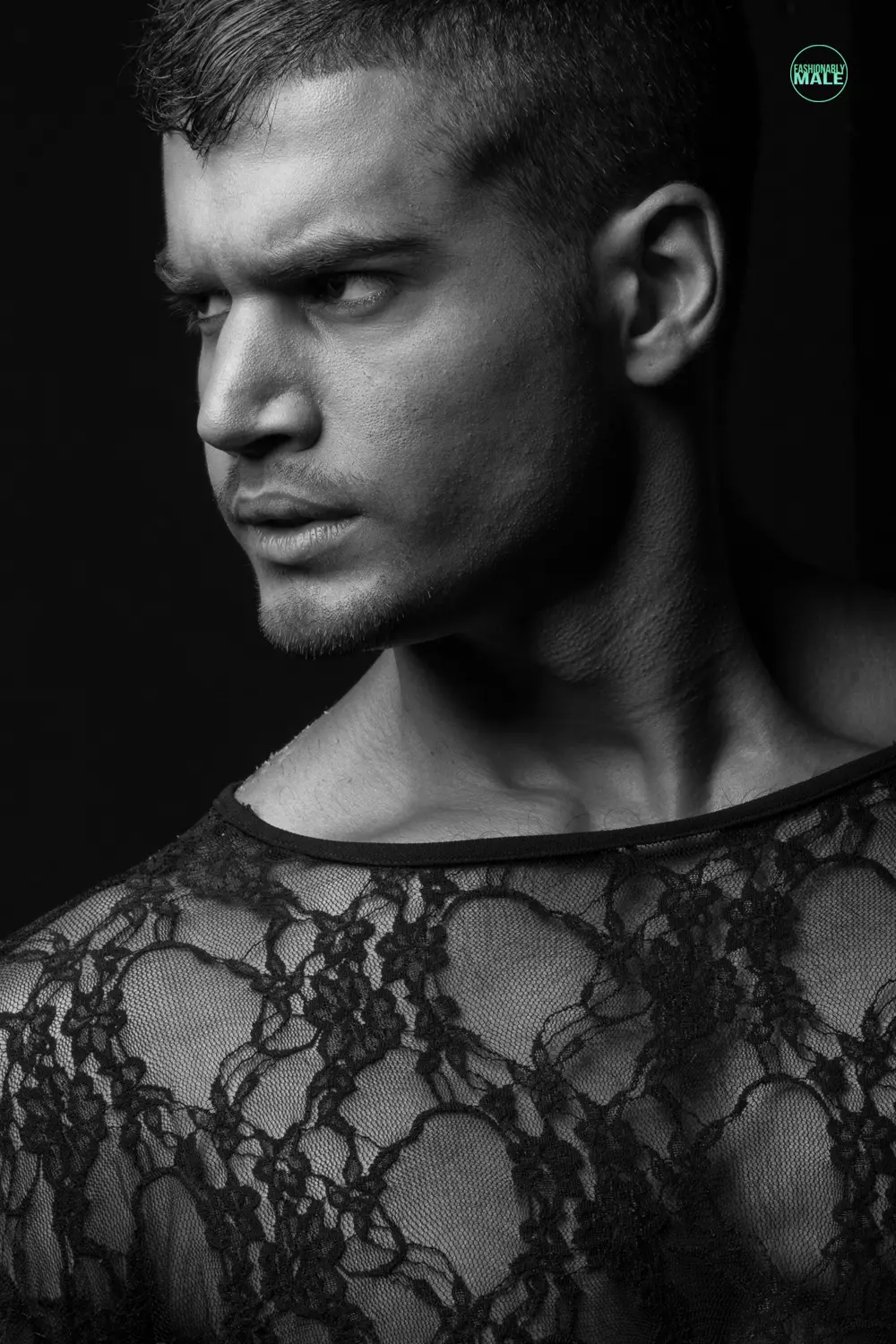 Ariel av G. Kavalero for Fashionably Male7