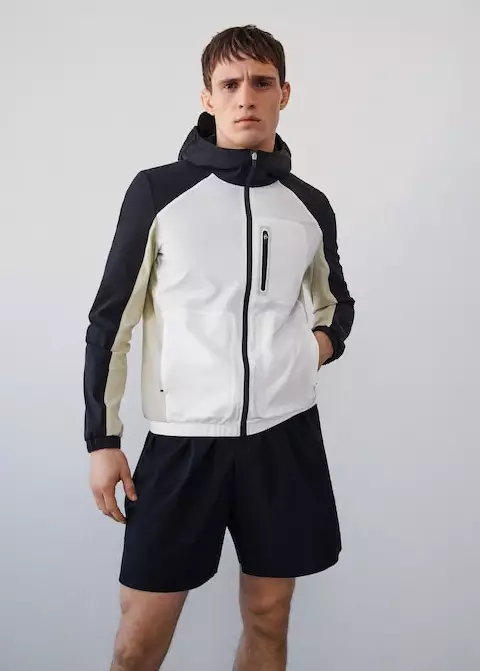 Technical sports windbreaker los ntawm Mango Man