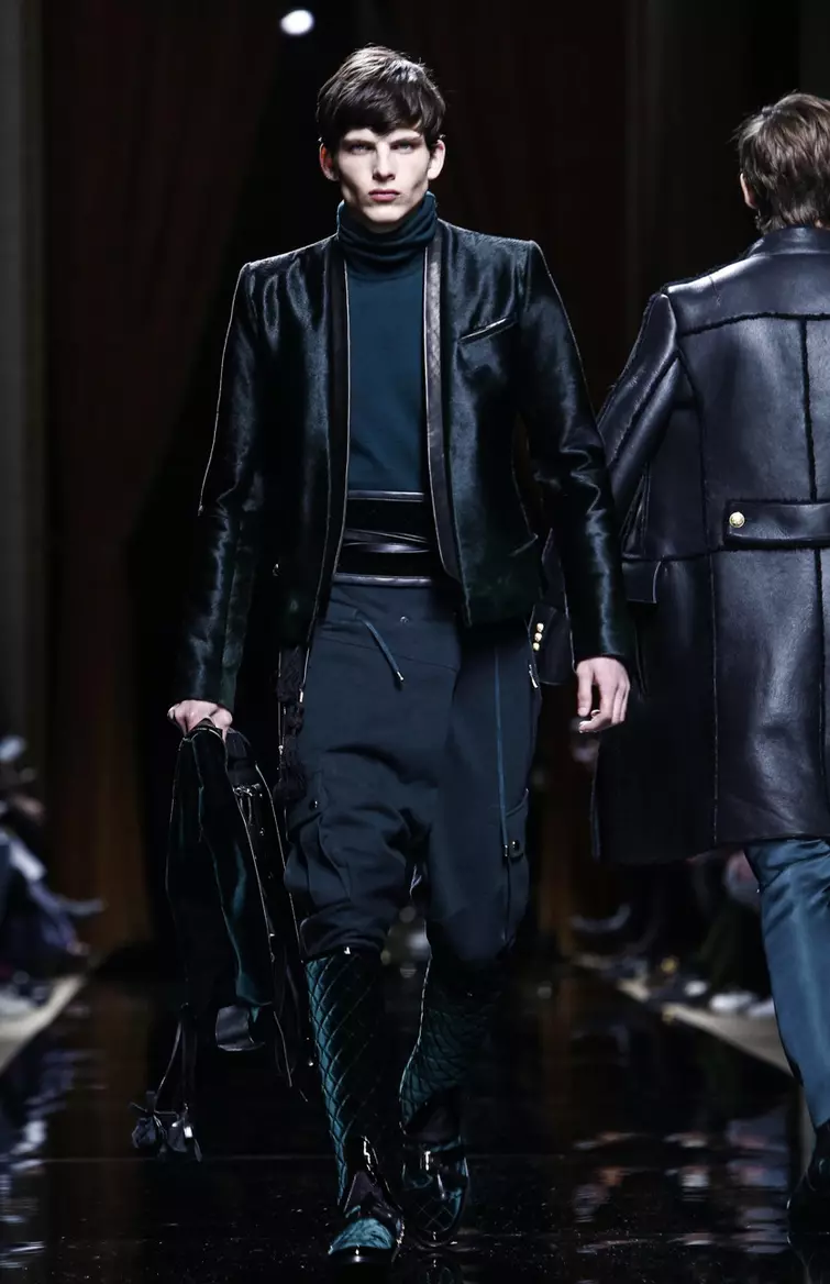 Balmain FW16 París (38)