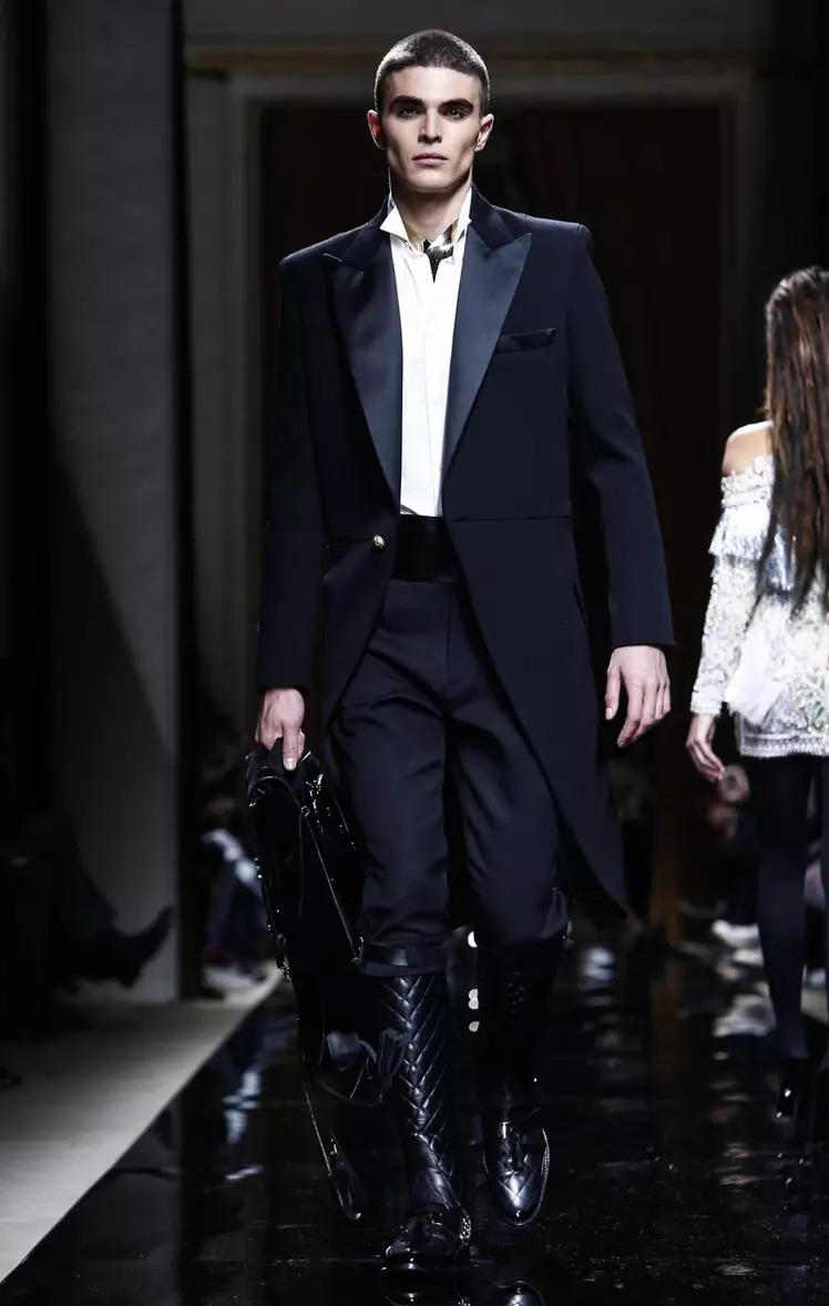 Balmain FW16 París (48)