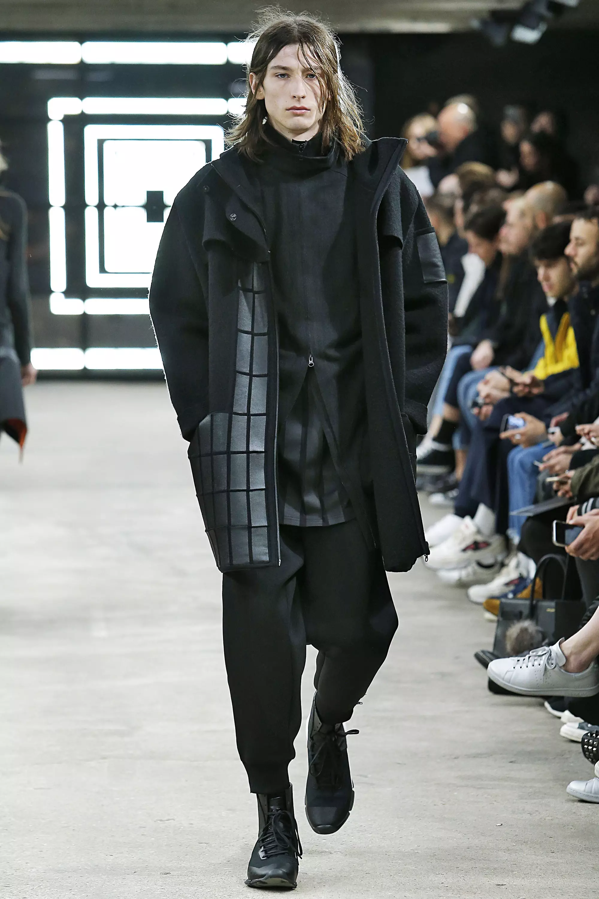 Y3 Paris Menswear Fall Winter 2016 ဇန်နဝါရီ 2016