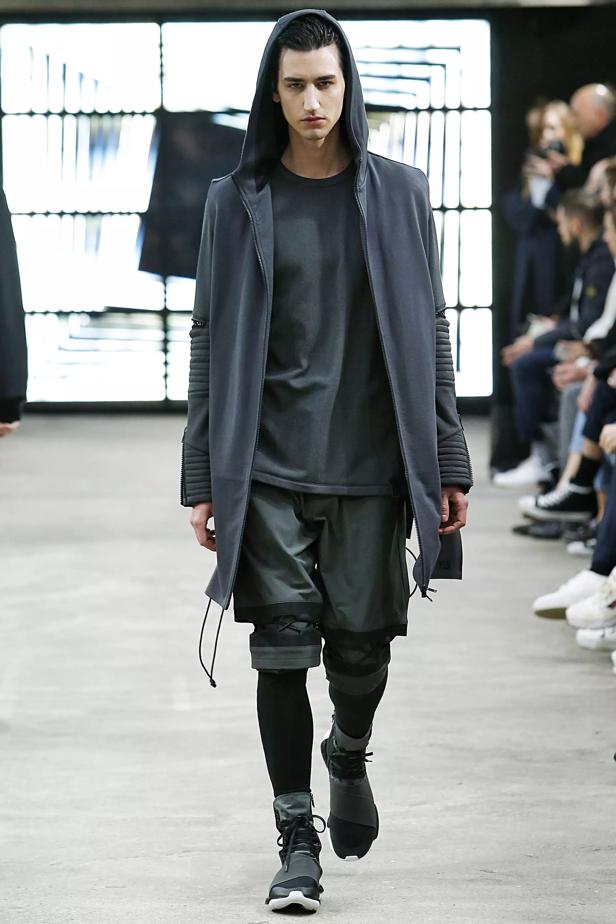 Y3 Paris Menswear Fall Winter 2016 Enero 2016