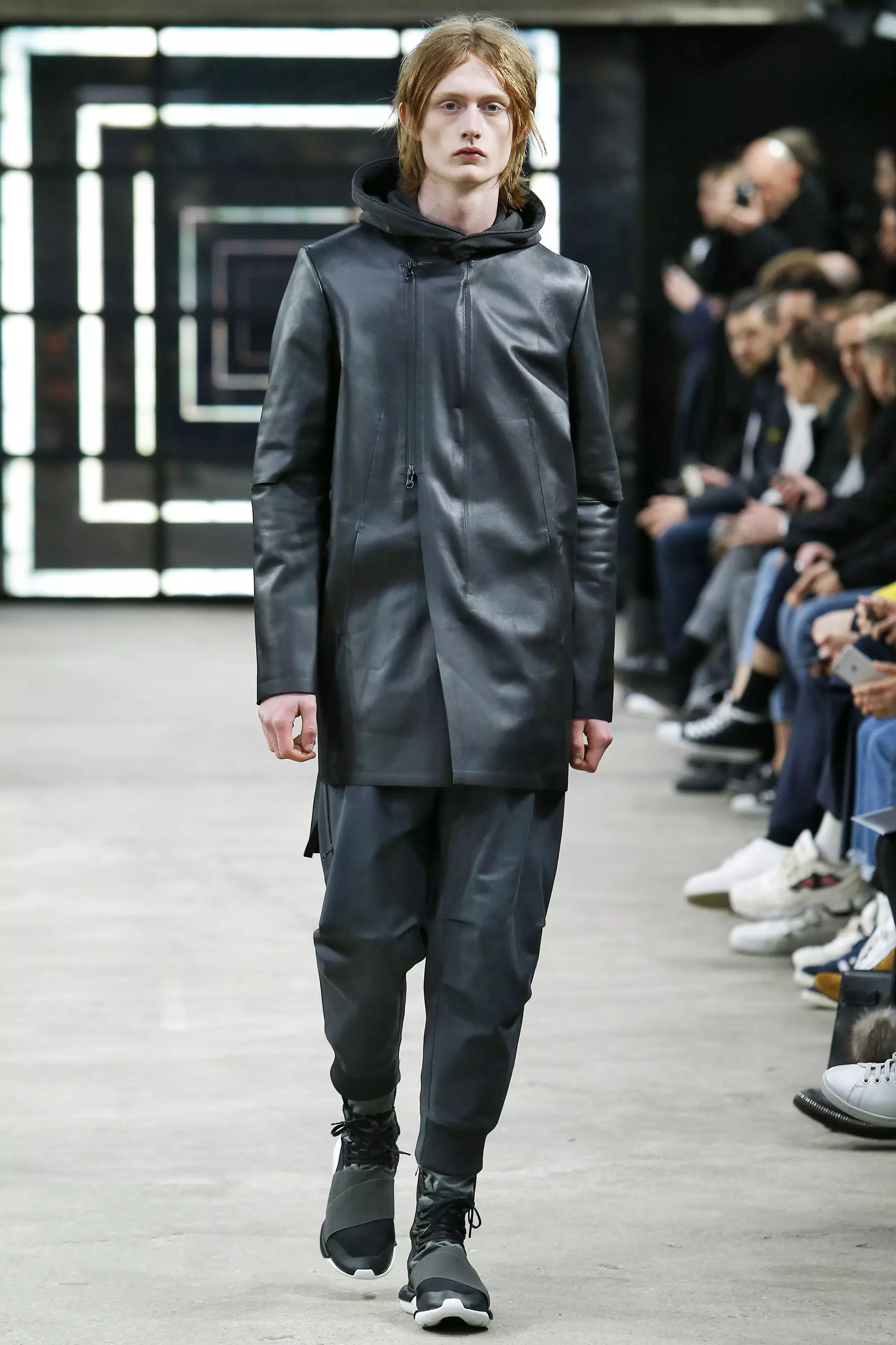 I-Y3 Paris Menswear Ekwindla Ebusika 2016 Januwari 2016