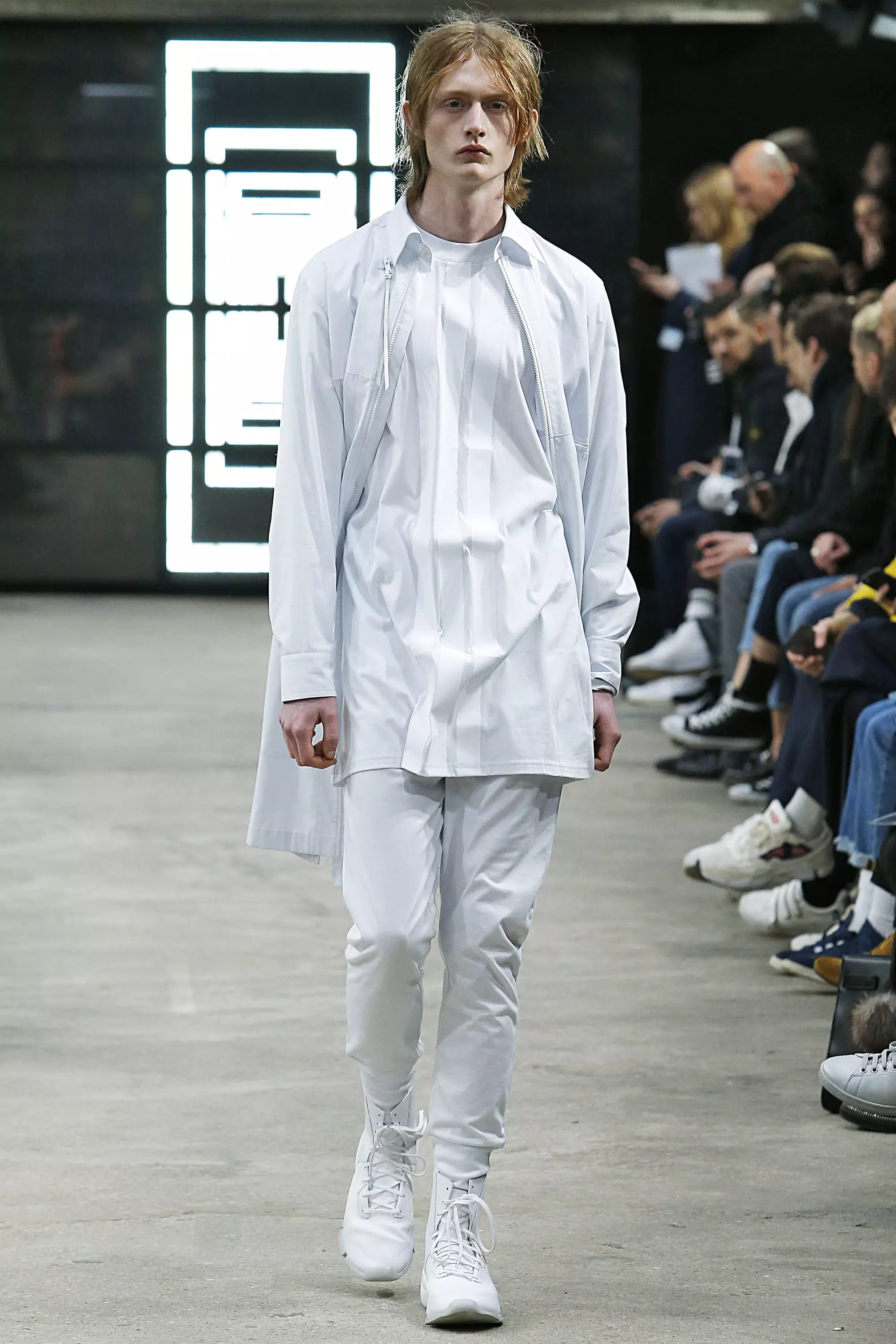 Y3 Paris Menswear Fall Winter 2016 Enero 2016