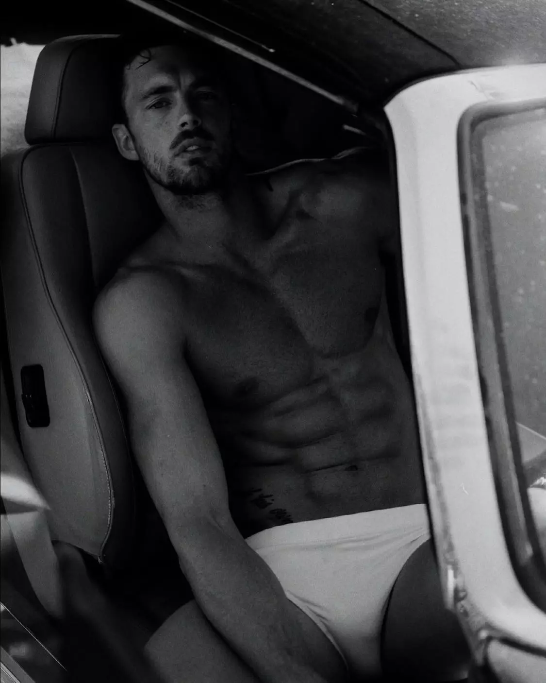 Christian Hogue por Kat Irlin