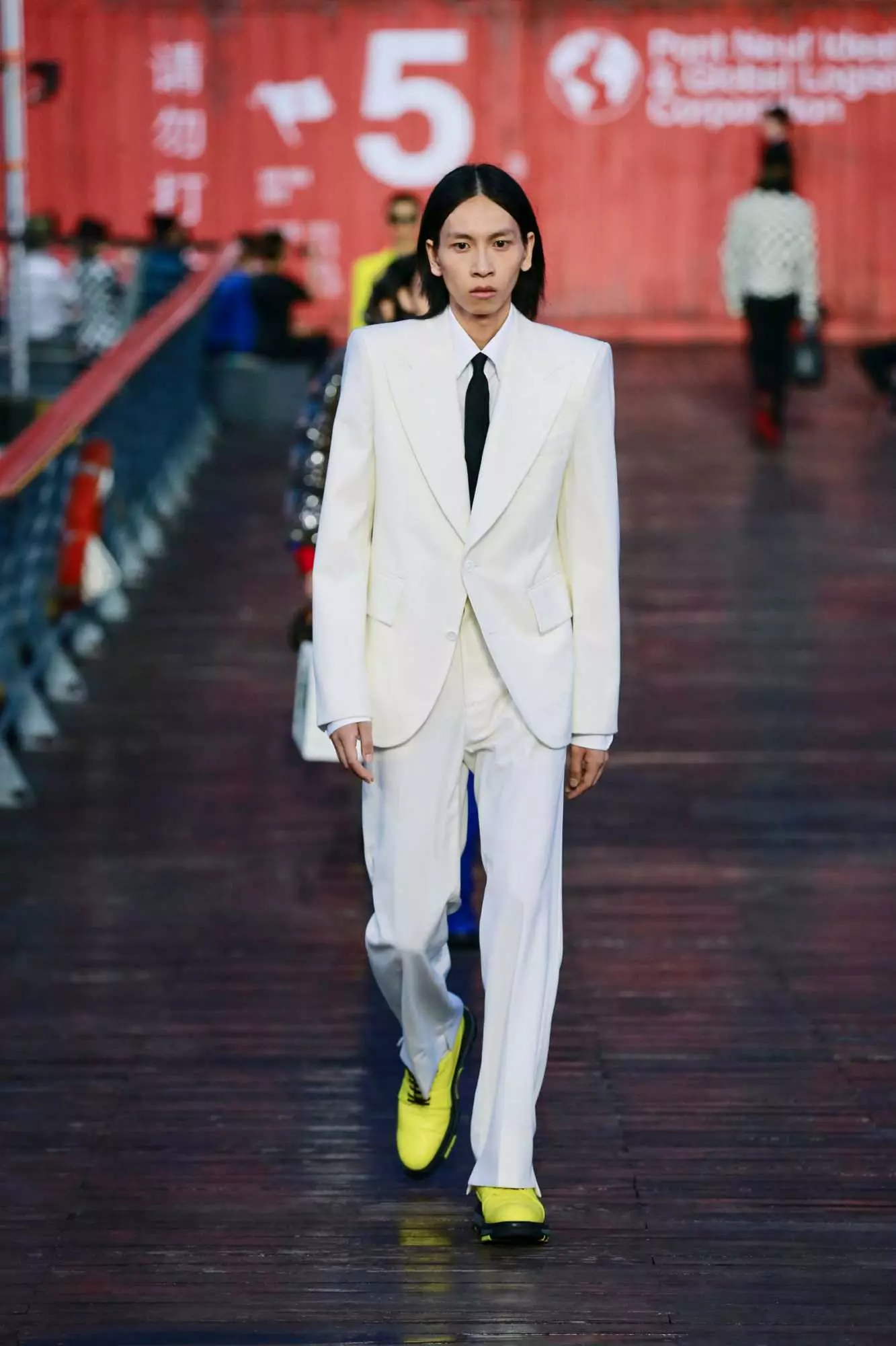 Louis Vuitton Menswear Spring/Summer 2021 Shanghai 56792_1