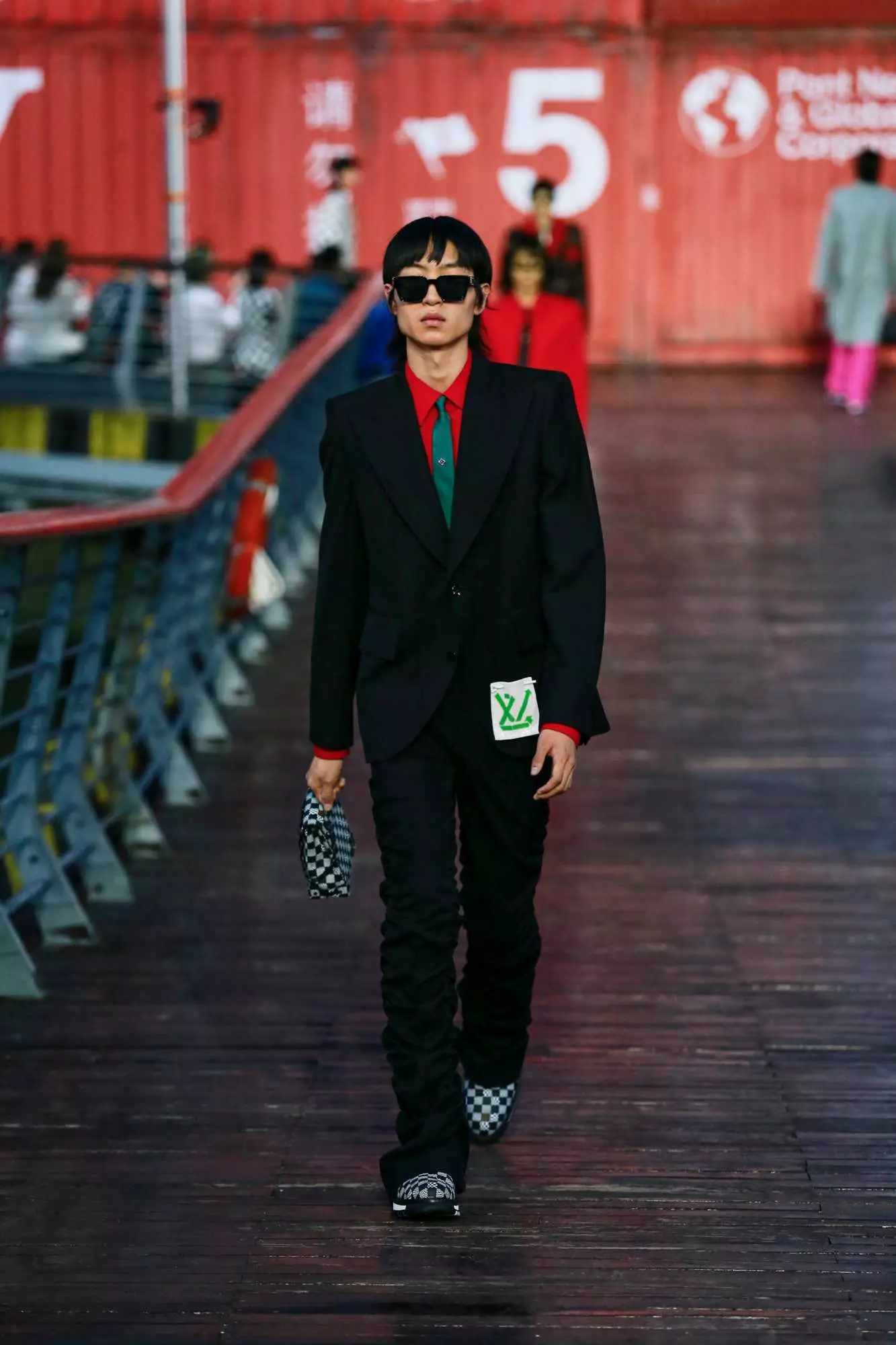 Louis Vuitton Menswear Spring / Summer 2021 Shanghai 56792_10