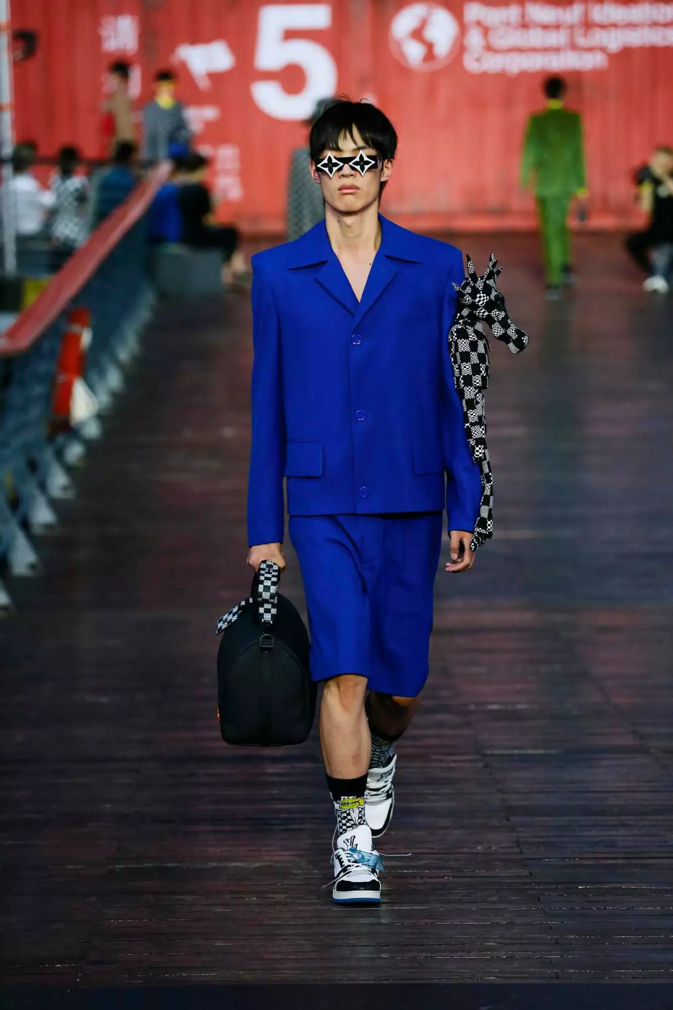 Louis Vuitton Menswear Spring/Chilimwe 2021 Shanghai 56792_15