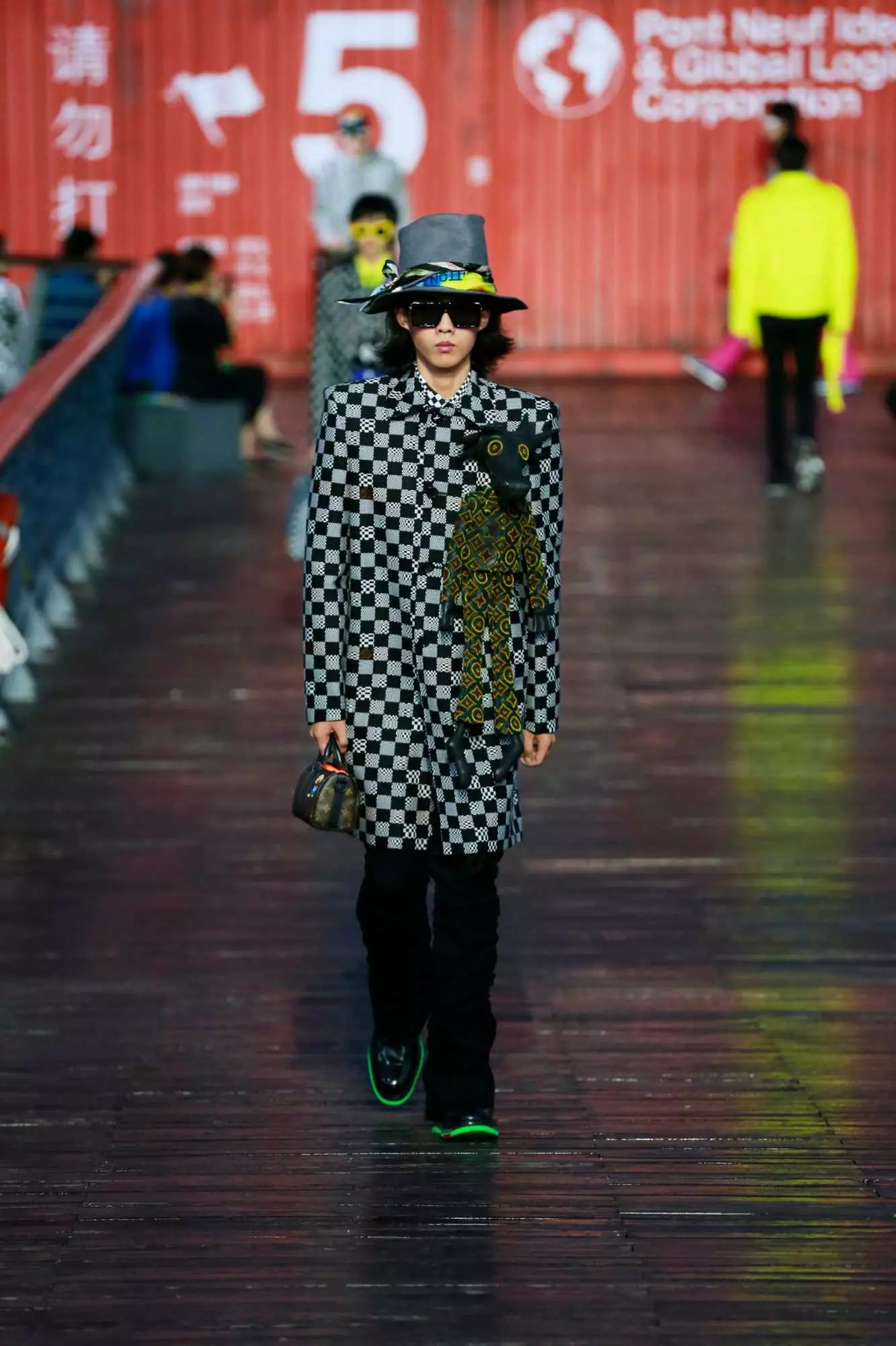 Louis Vuitton Menswear Spring/Chilimwe 2021 Shanghai 56792_16