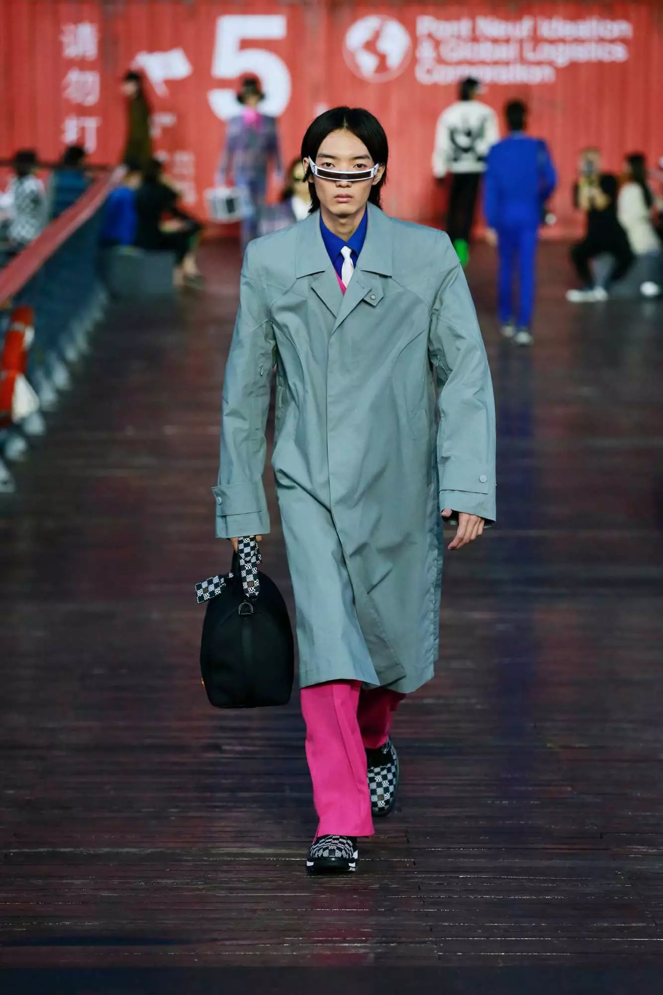 Louis Vuitton Menswear Spring / Summer 2021 Shanghai 56792_20