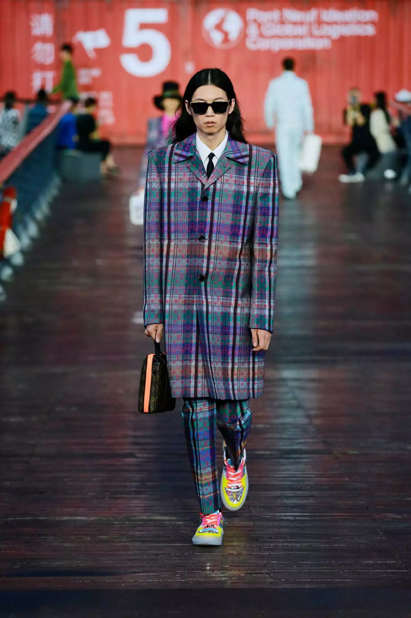 Louis Vuitton Menswear Spring/Chilimwe 2021 Shanghai 56792_21