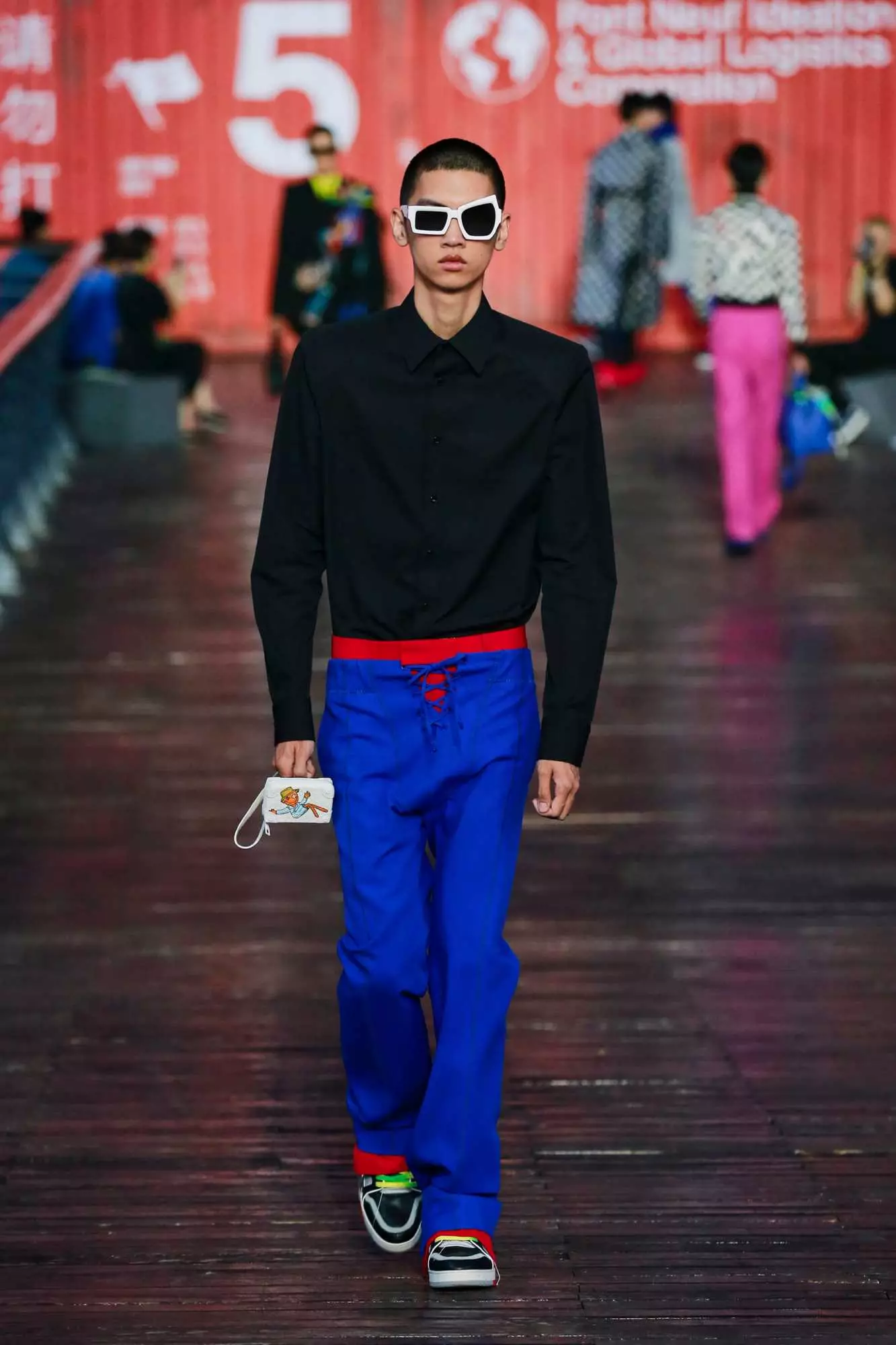 Louis Vuitton Menswear Spring / Summer 2021 Shanghai 56792_40