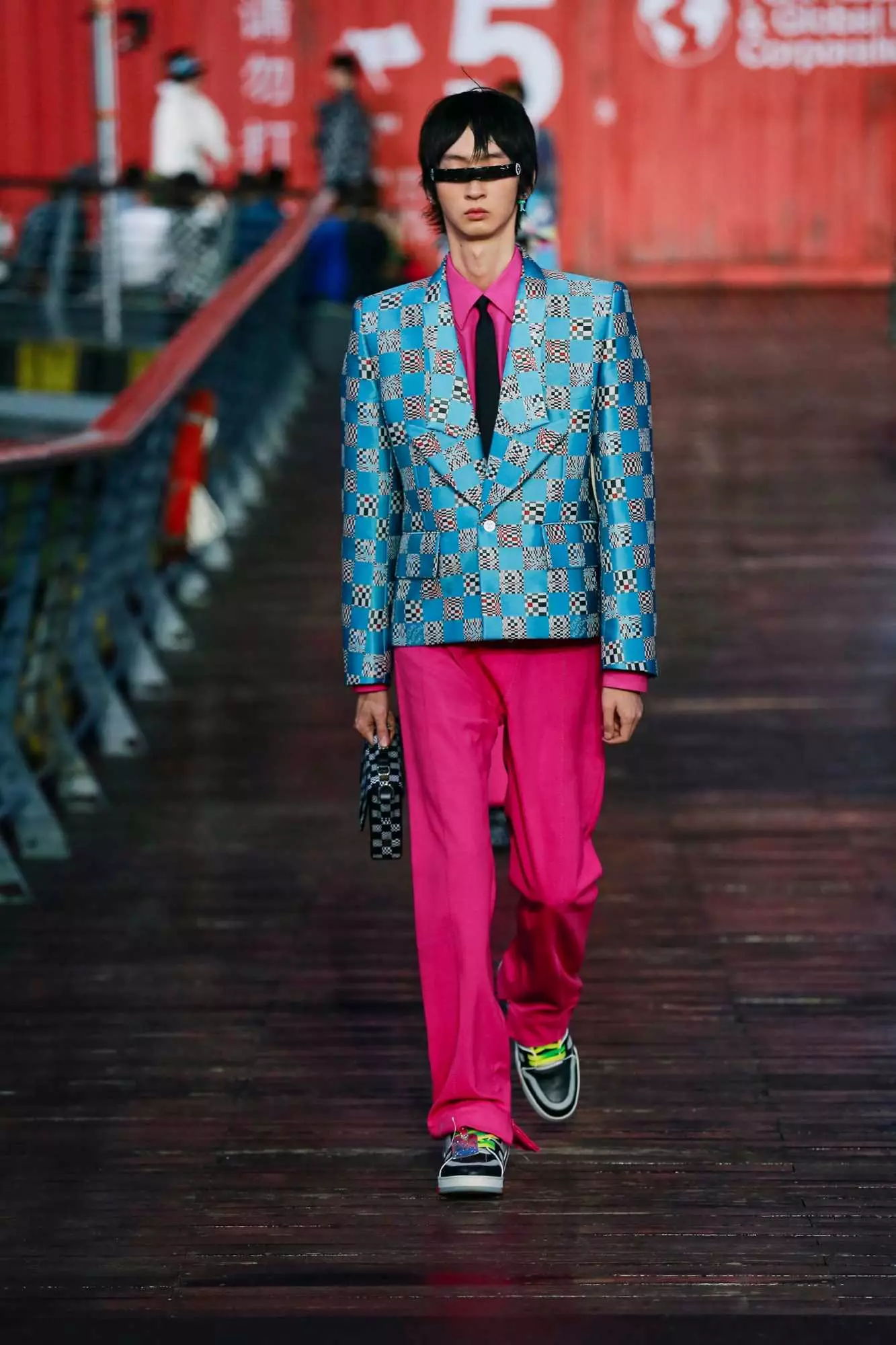 Louis Vuitton Menswear Spring/Summer 2021 Shanghai 56792_44