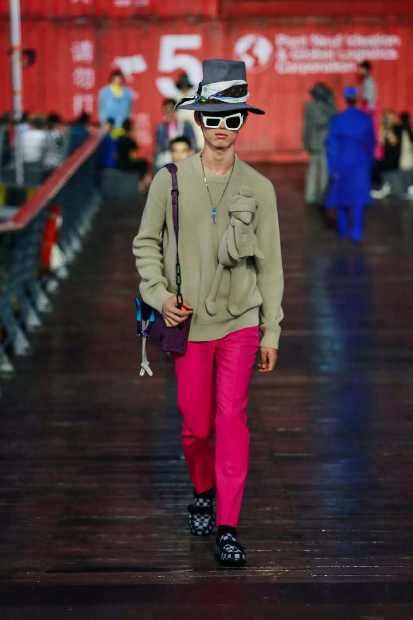 Louis Vuitton Menswear Spring/Summer 2021 Shanghai 56792_45