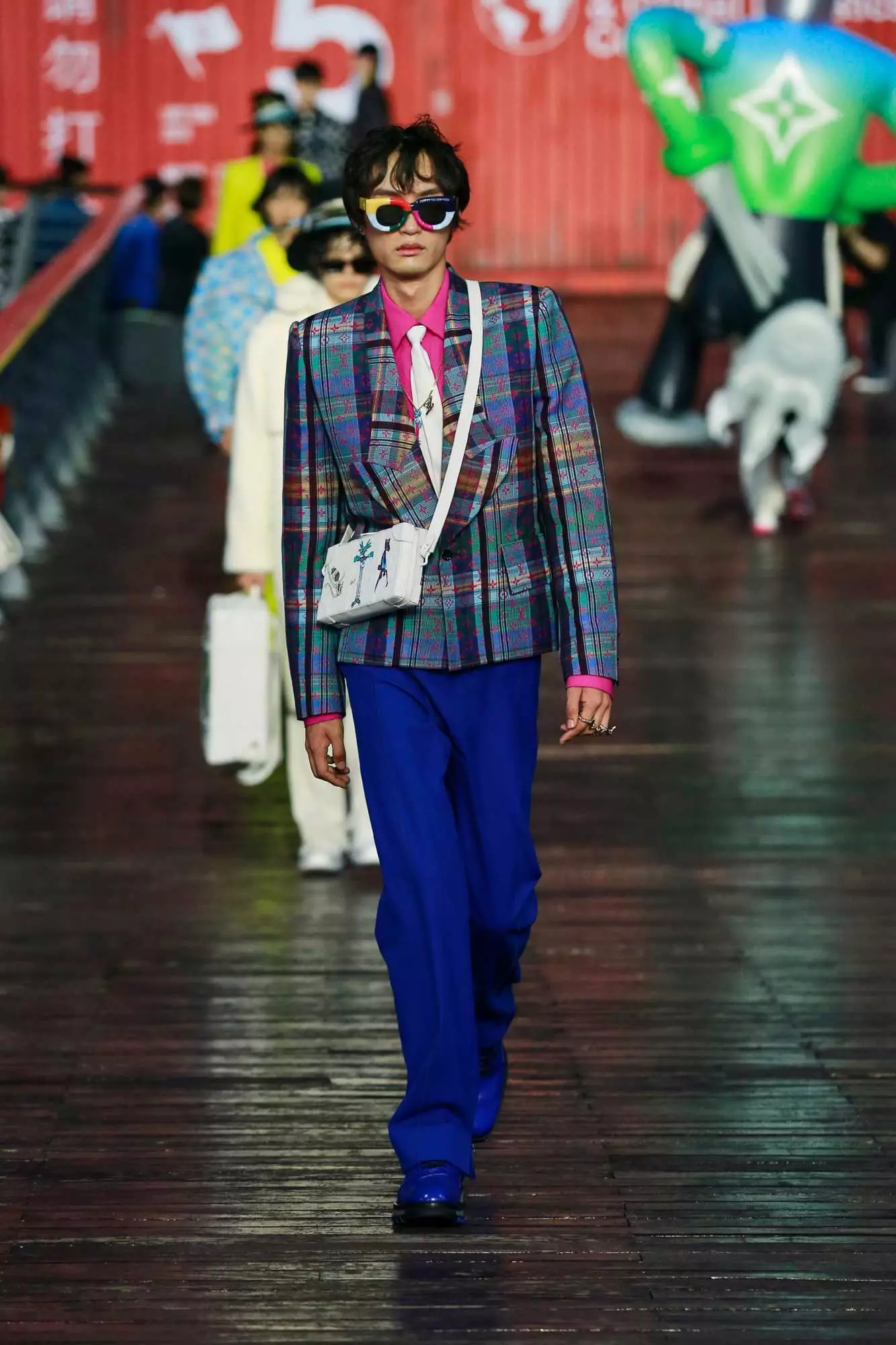 Louis Vuitton Menswear Spring / Summer 2021 Shanghai 56792_47