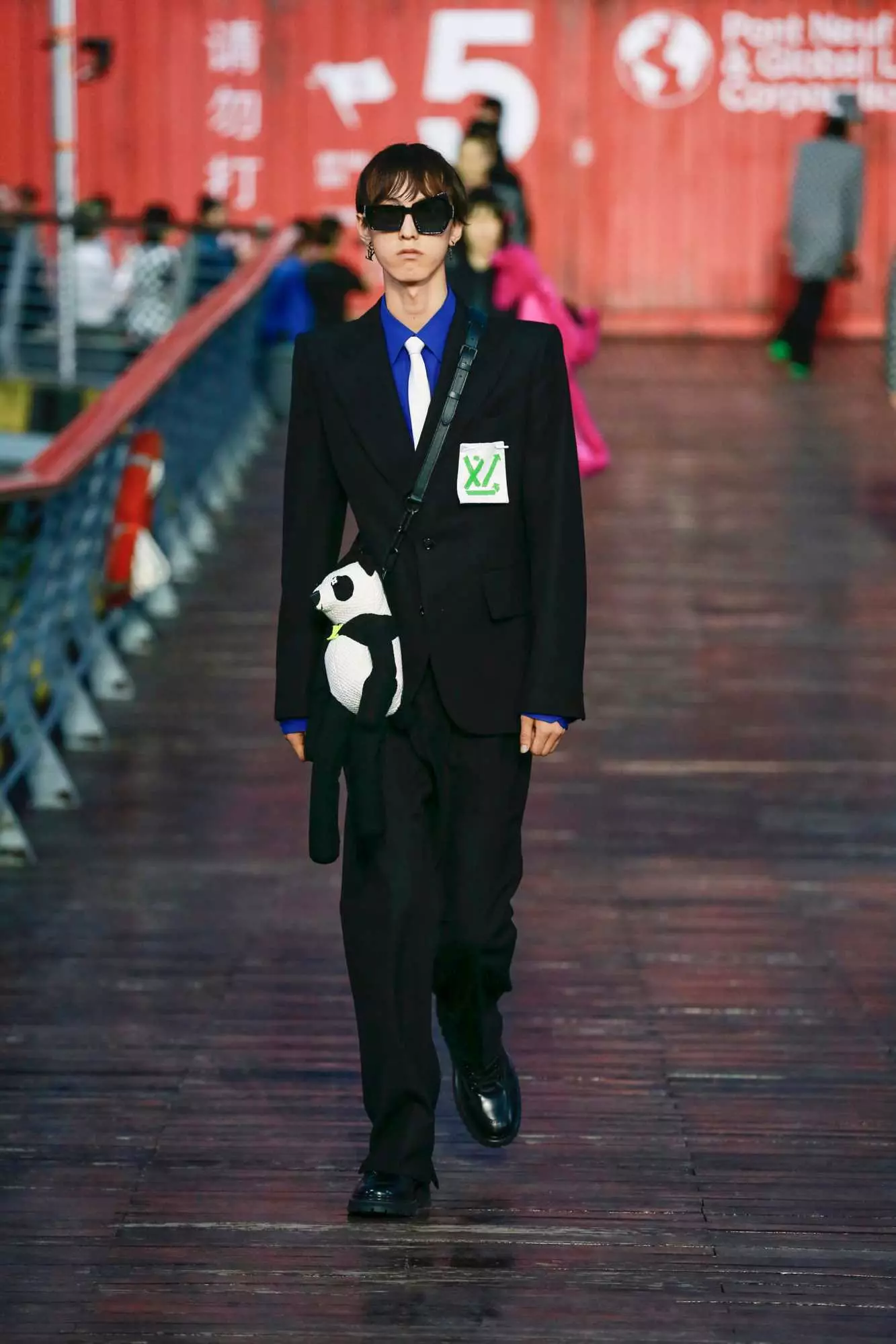 Louis Vuitton Menswear Spring / Summer 2021 Shanghai 56792_6