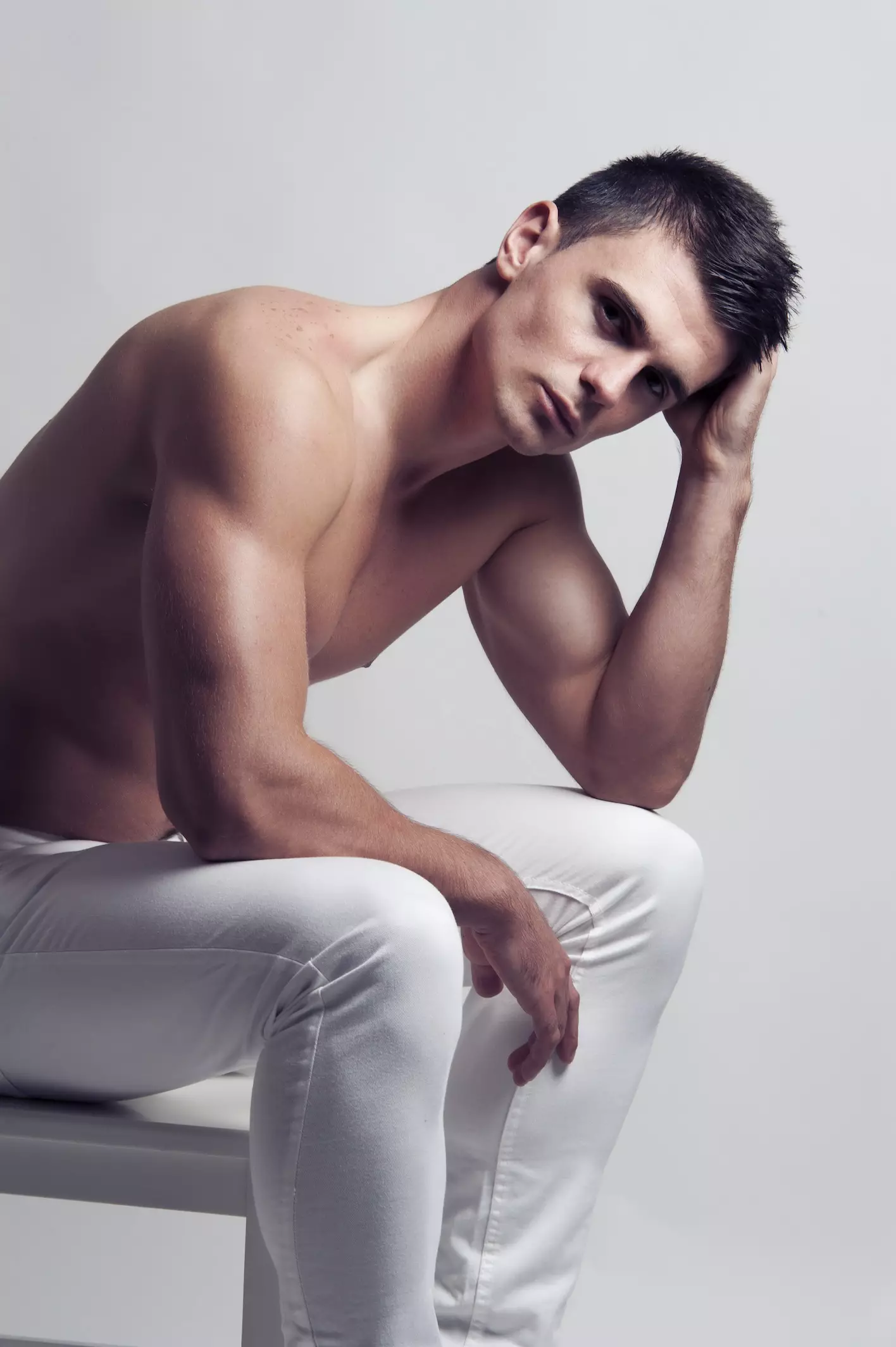 Presentació del model masculí: Elmin Tatlic d'Amer Kadic per a Lash Magazine 5695_6