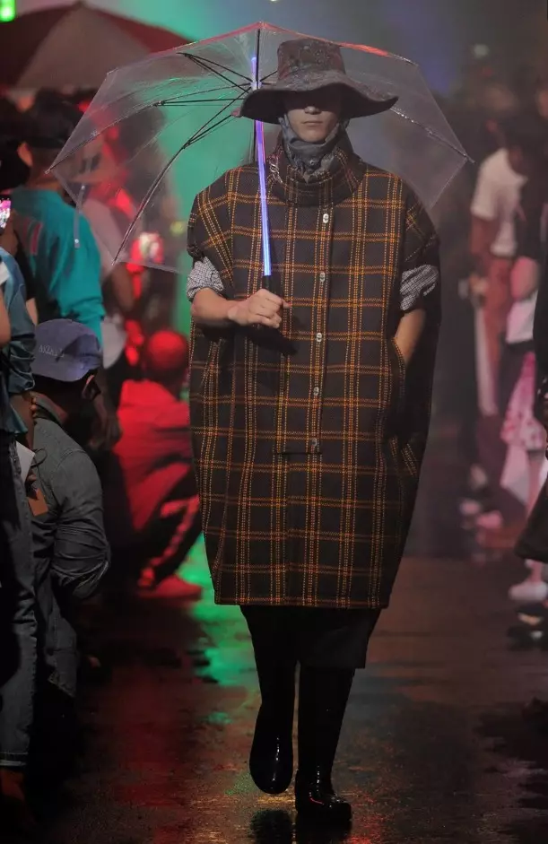 RAF SIMONS PÁNSKÉ OBLEČENÍ JARO LÉTO 2018 NEW YORK19