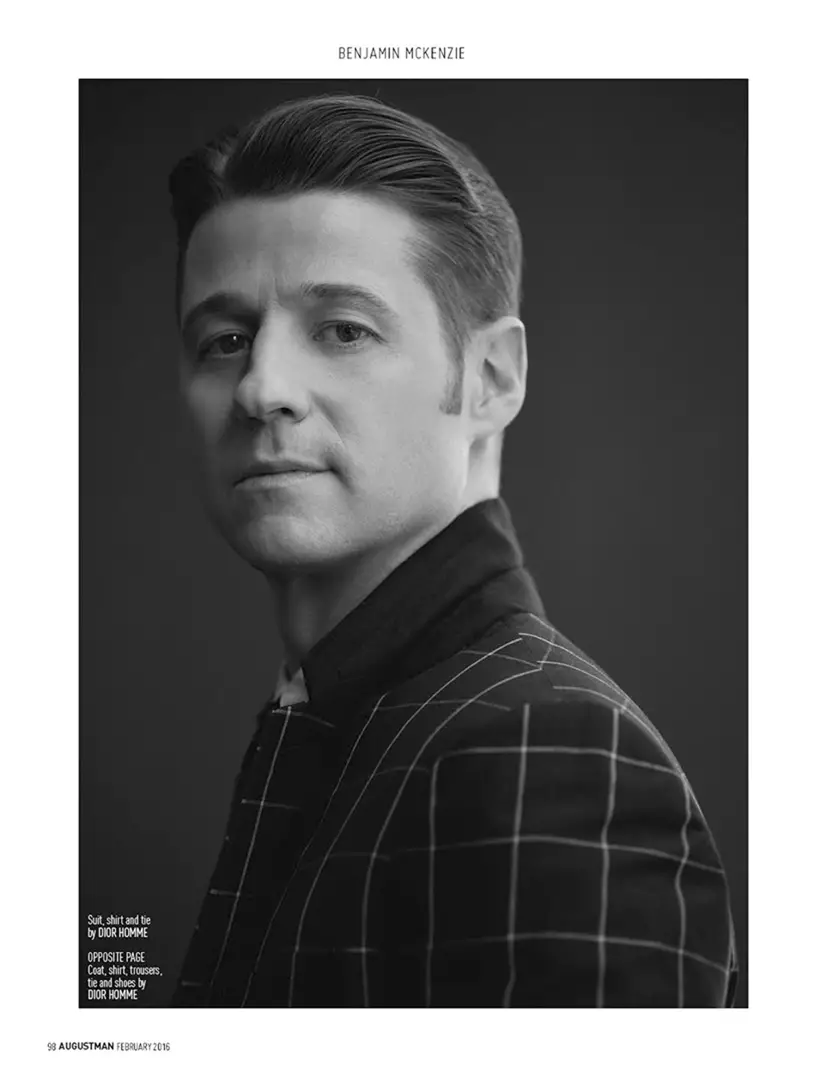 Ben McKenzie gan Karl Simone (1)