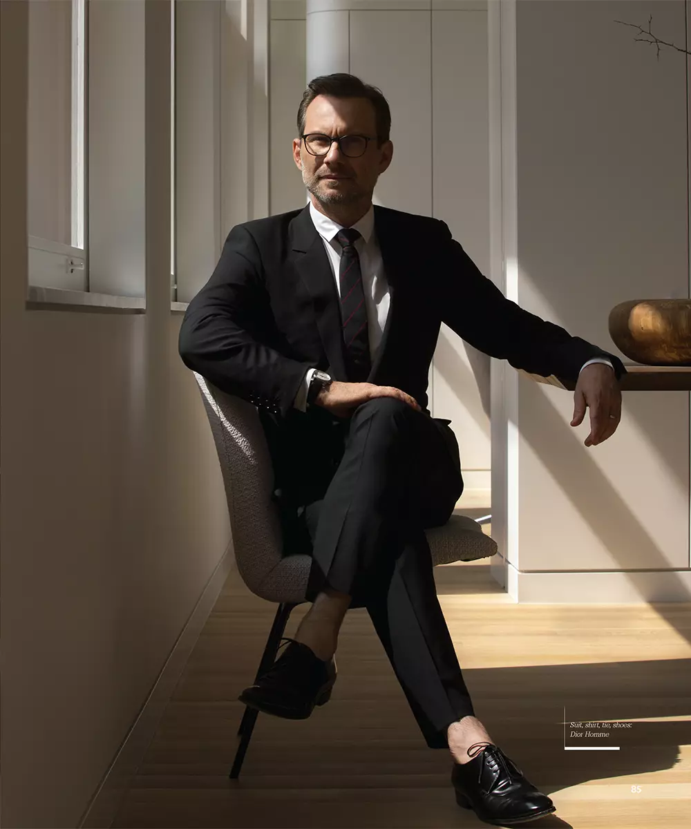 Christian Slater nga Karl Simone për Revistën Haute Living3