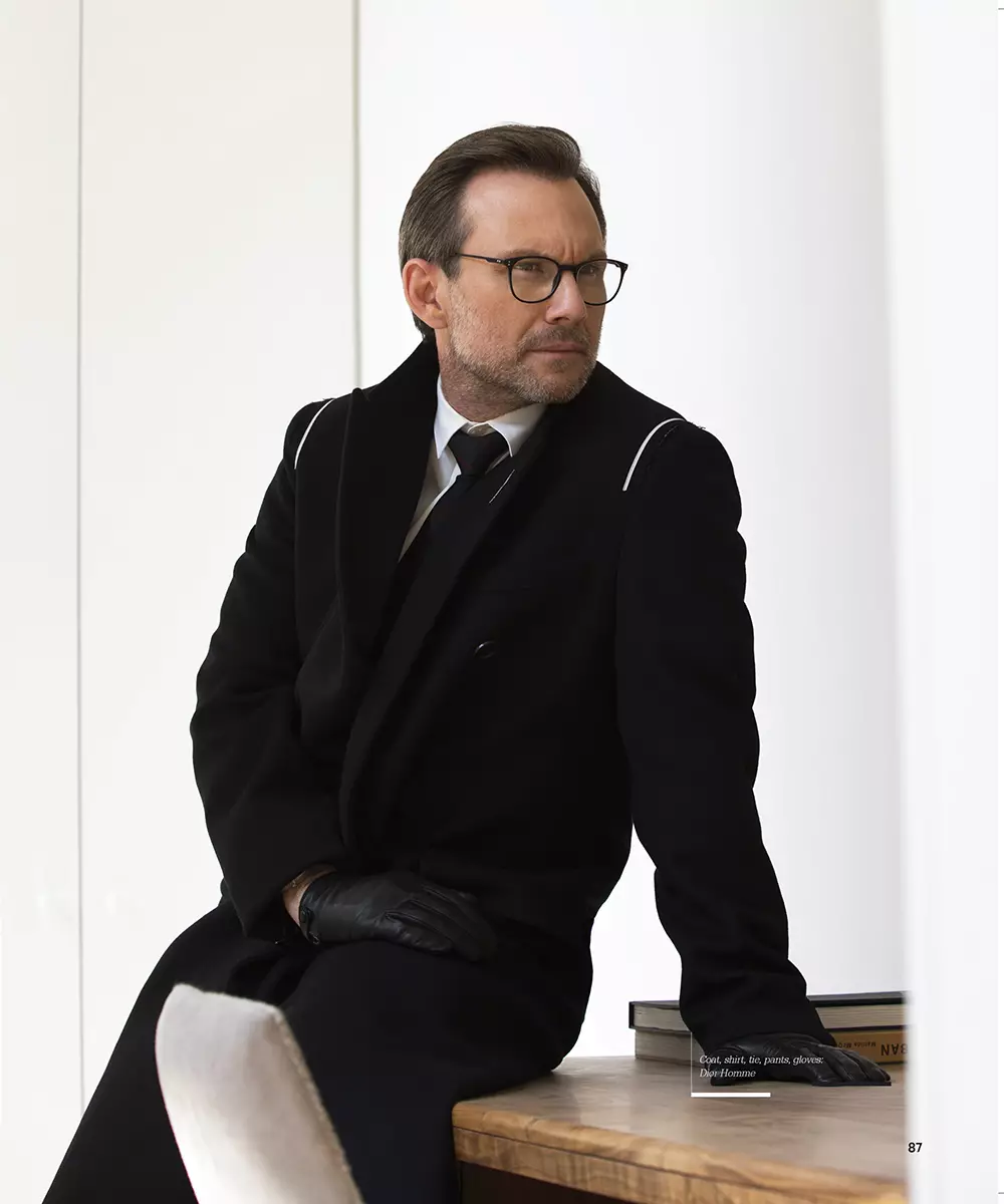 Haute Living Magazine5 için Karl Simone tarafından Christian Slater