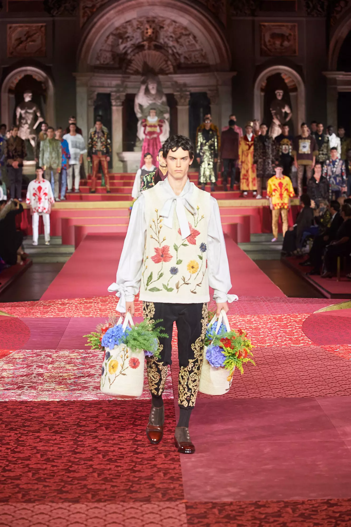 Dolce&Gabbana Alta Sartoria Menswear Show ĉe Palazzo Vecchio 57587_26