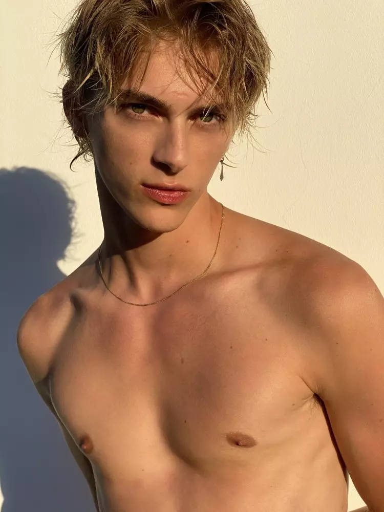 Top model polaco Dominik Sadoch