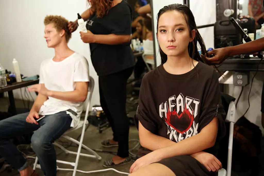 BENCHBODY MENSWEAR SPRING SUMMER 2018 NEW YORK BACKSTAGE 1