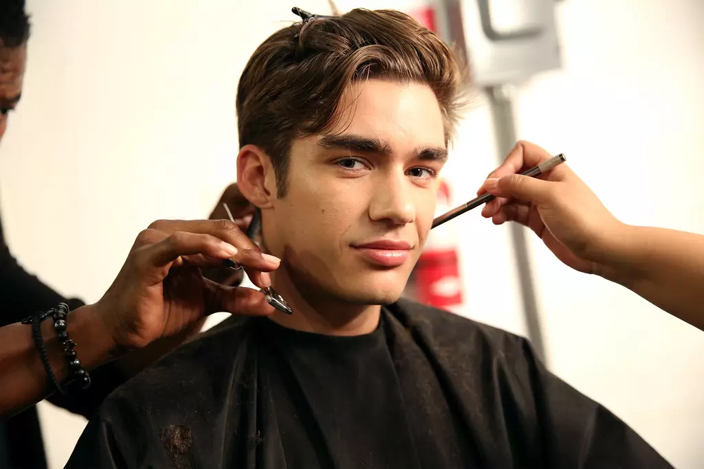 BENCHBODY MENSWEAR SPRING SUMMER 2018 NEW YORK BACKSTAGE18