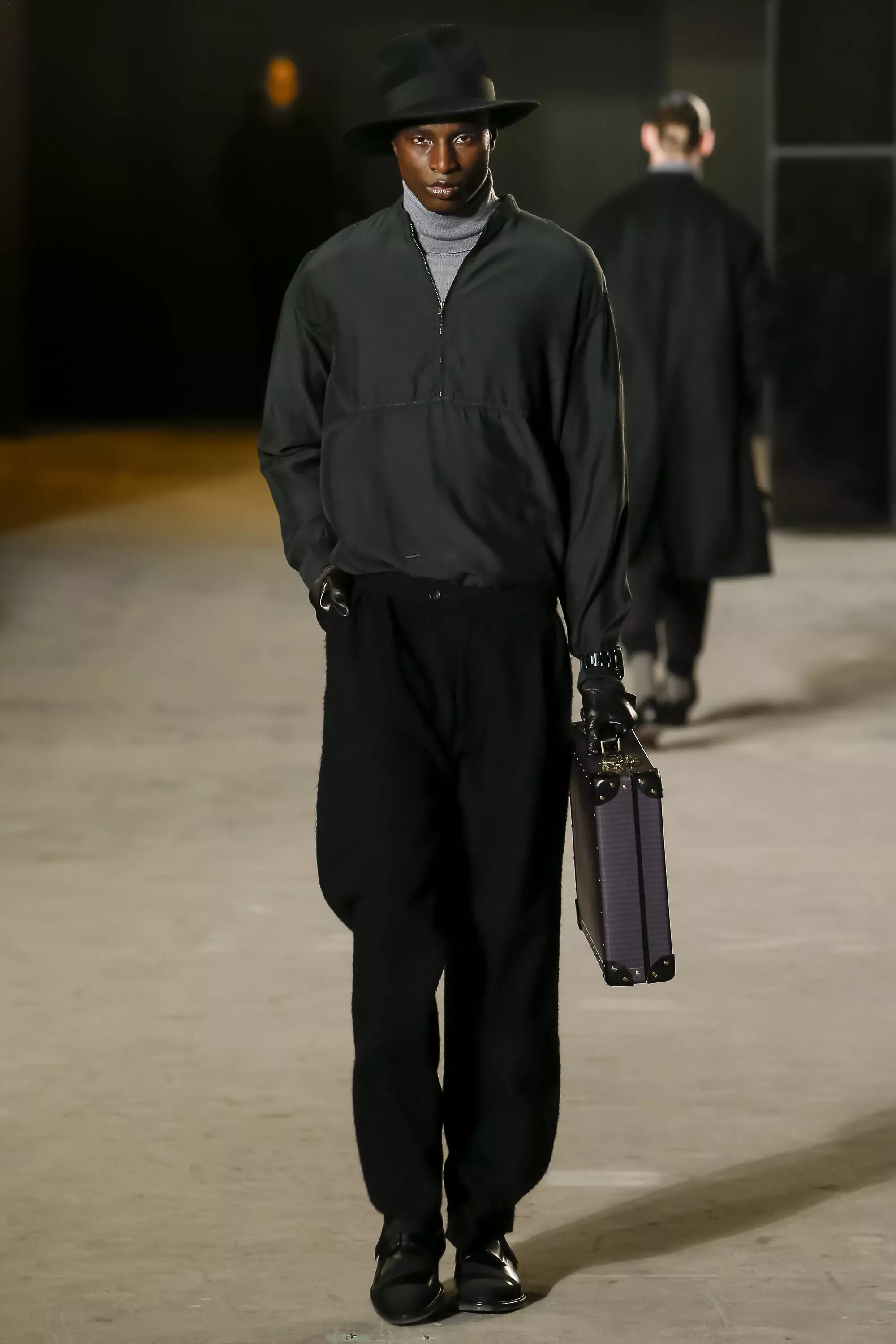 URobert Geller FW16 NYFW (3)