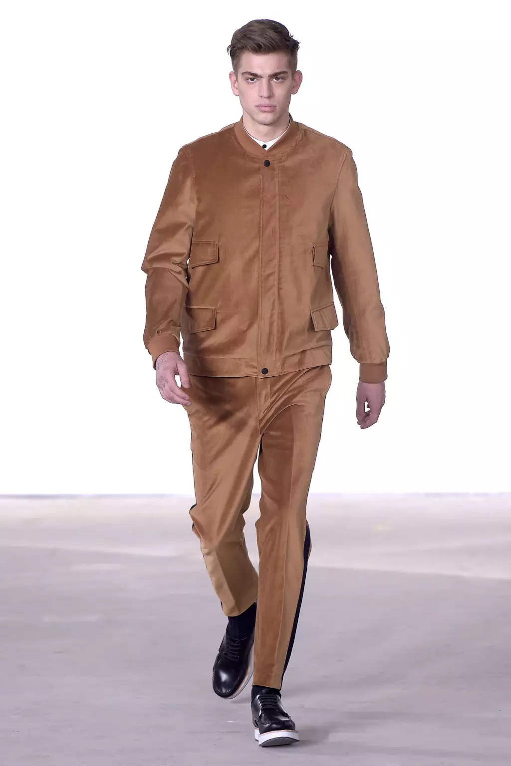 Carlos Campos Men's RTW Otoño 2016