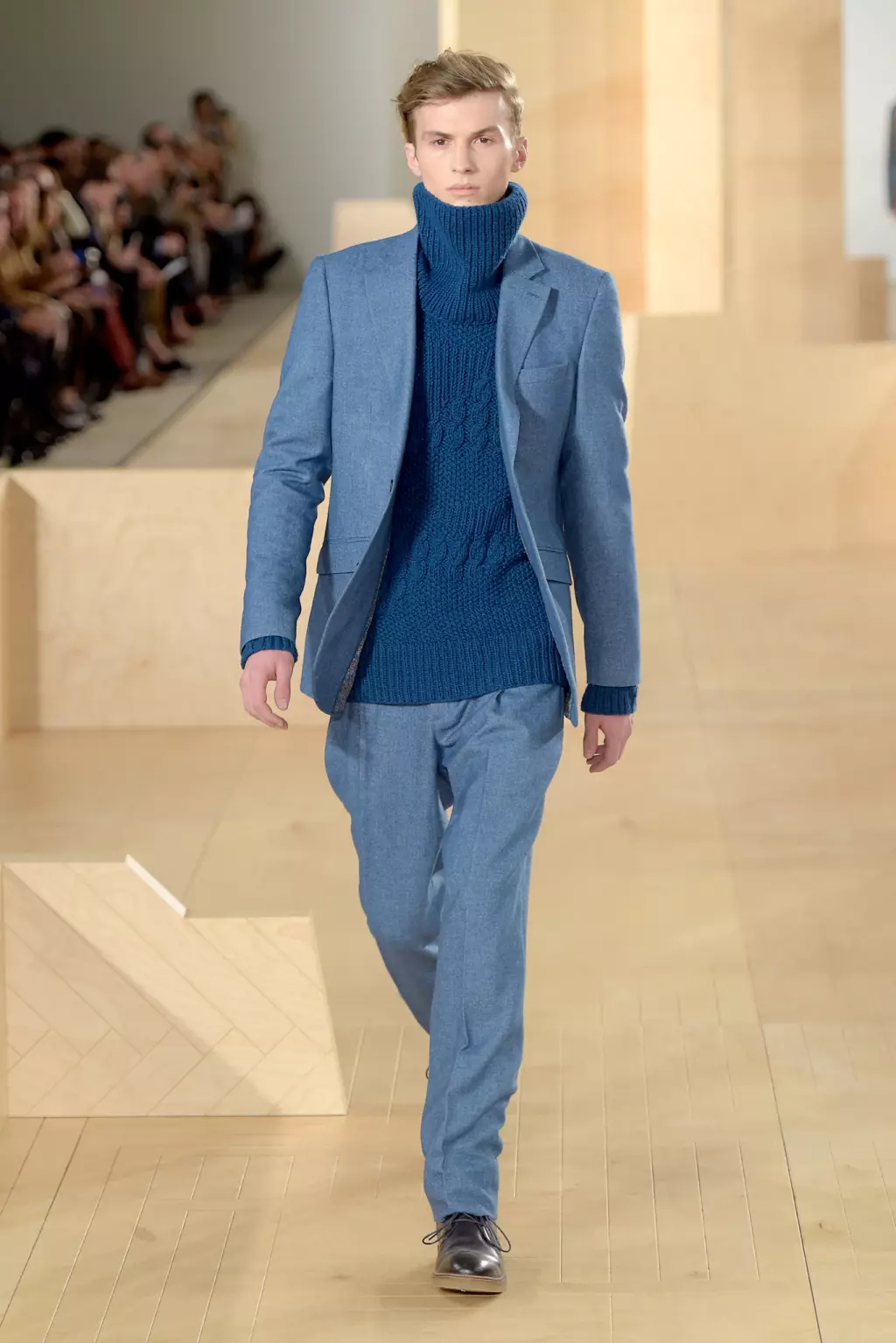 Perry Ellis للرجال RTW خريف 2016