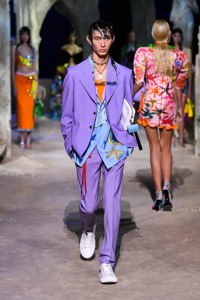 Versace Spring 2021 Kolleksje foar manlju en froulju Milaan 58419_32