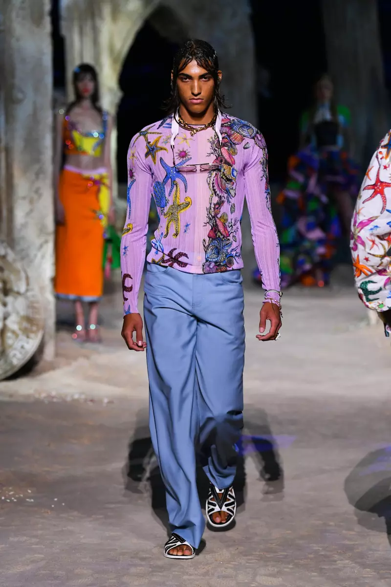 Versace Spring 2021 Kolleksje foar manlju en froulju Milaan 58419_33