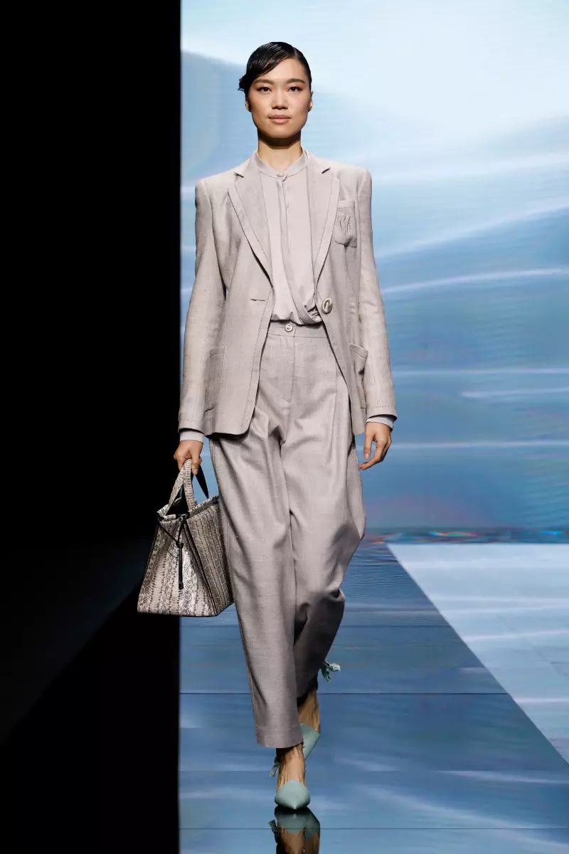 Giorgio Armani kandmisvalmis 2021. aasta kevad Milano 58509_13