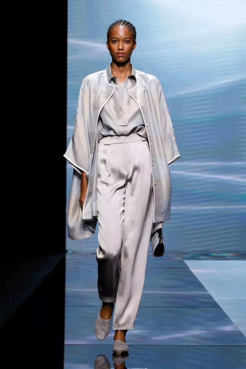 Giorgio Armani dị njikere iyi akwa 2021 Milan 58509_20