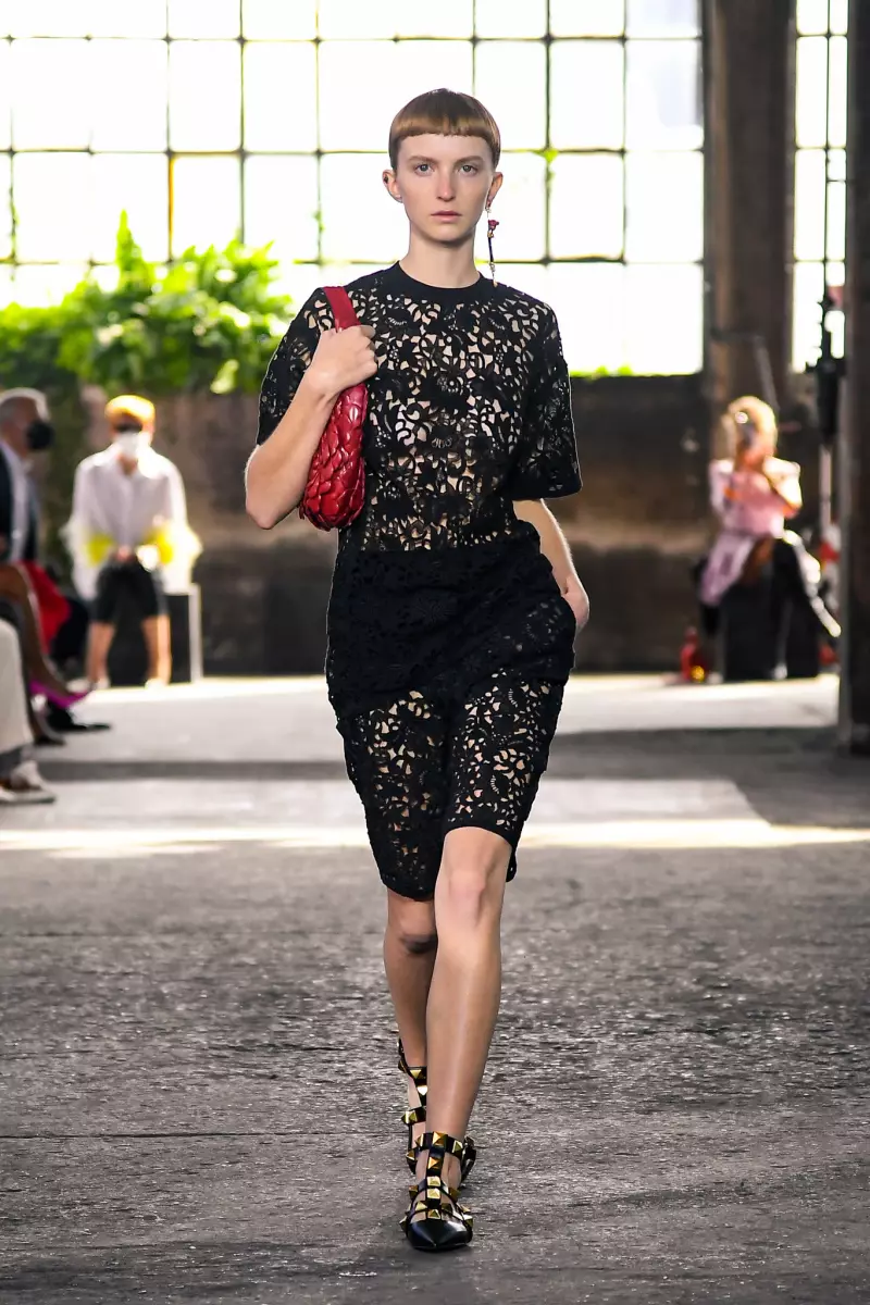 Andam na si Valentino nga Isul-ob Spring 2021 Milan 58528_1