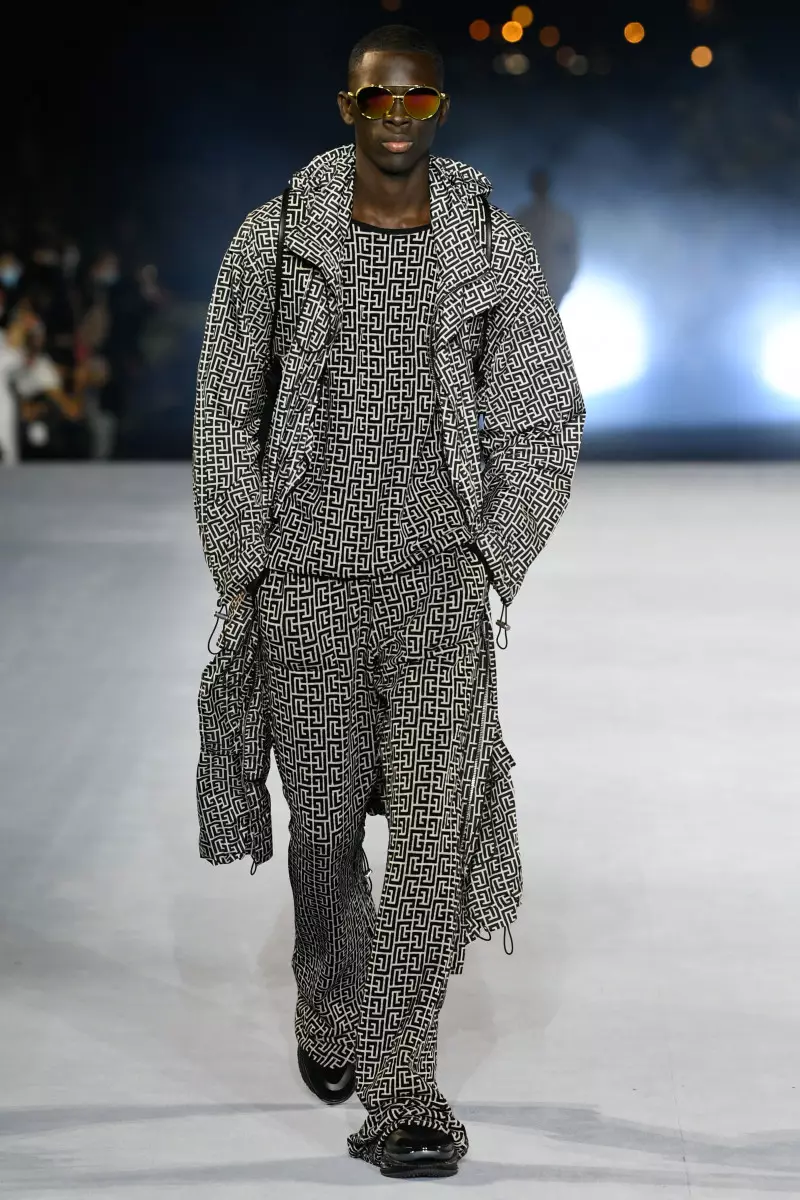 Balmain Yiteguye Kwambara Imvura 2021 Paris 58678_41