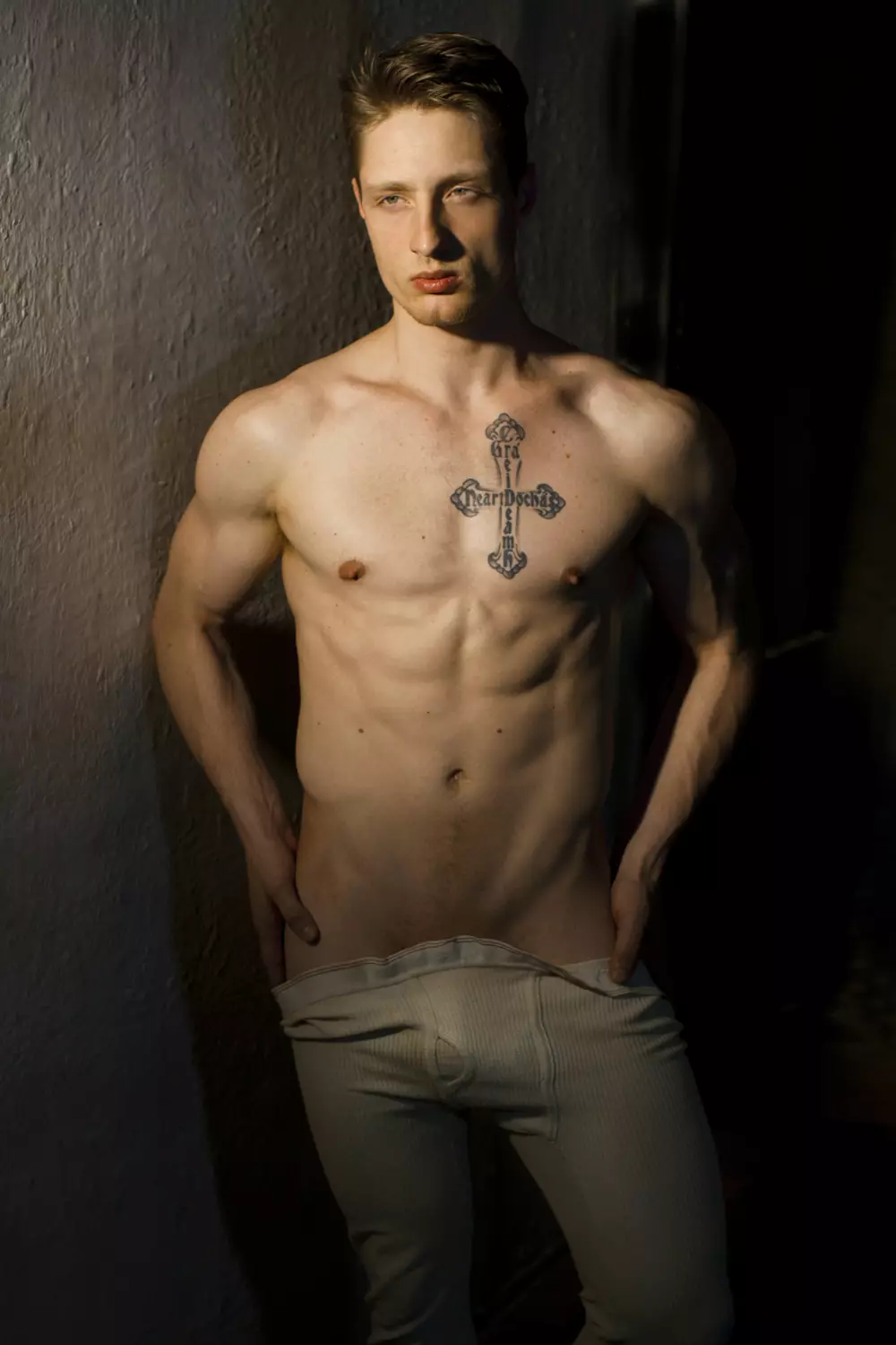 Posseir un model masculí fascinant Brock Chapman en una seqüela de Joseph Bleu.