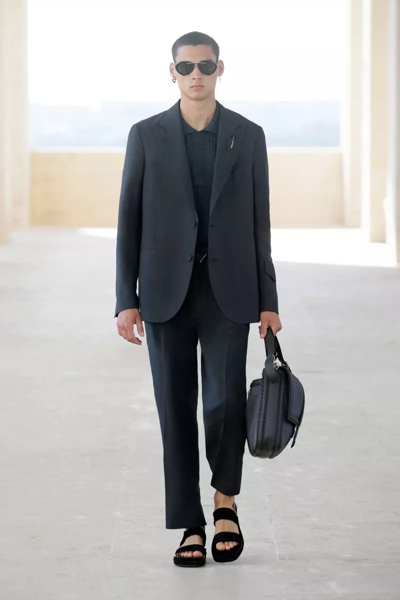 Fendi Menswear Spring 2022 මිලාන් 6176_35