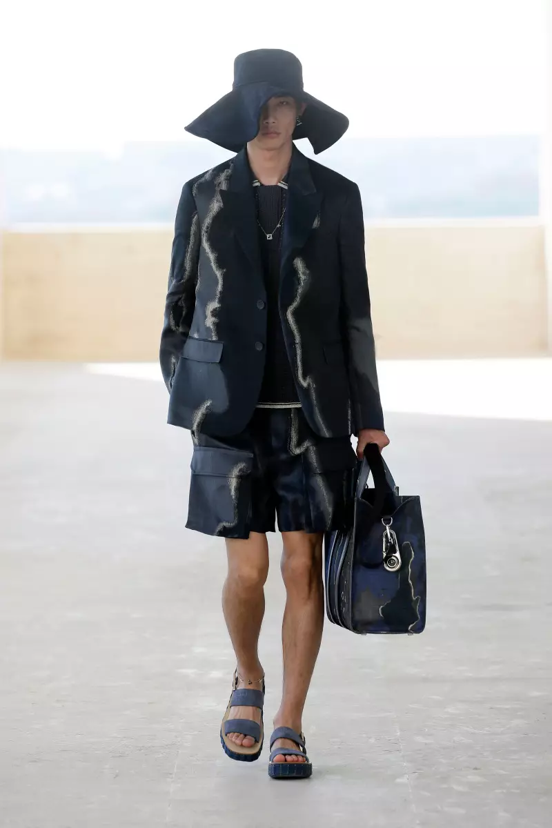 Fendi Menswear Весна 2022 Милан 6176_37