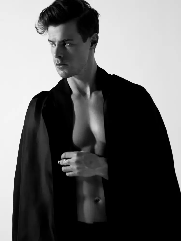 Jules Horn פֿאַר L'Officiel Hommes סינגאַפּאָר 61_3